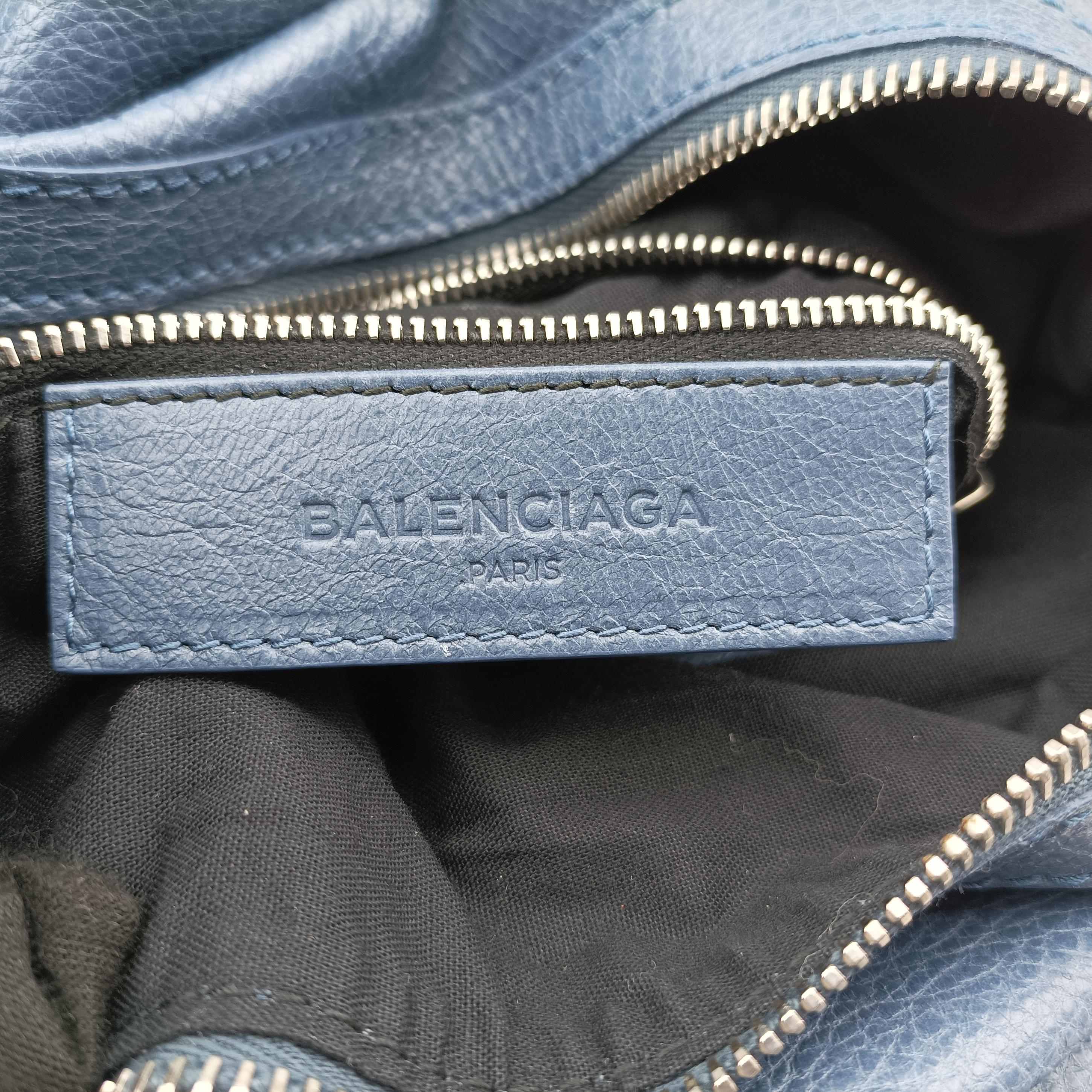 Classic Zip Traveller Blue lambskin 347922.4230.G.002123クラシック ジップ トラベラー ブルー ラムスキン 347922.4230.G.002123