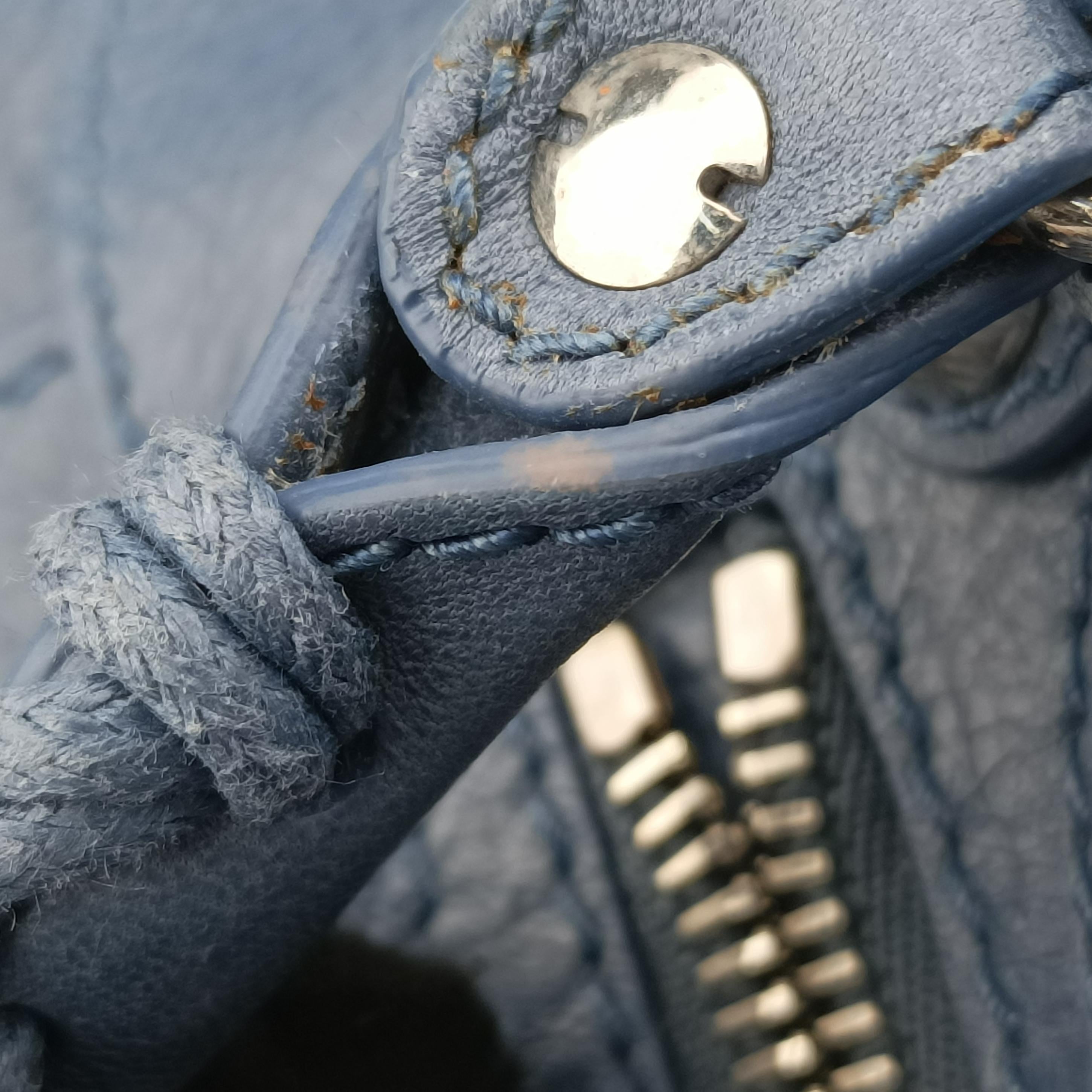 Classic Zip Traveller Blue lambskin 347922.4230.G.002123クラシック ジップ トラベラー ブルー ラムスキン 347922.4230.G.002123