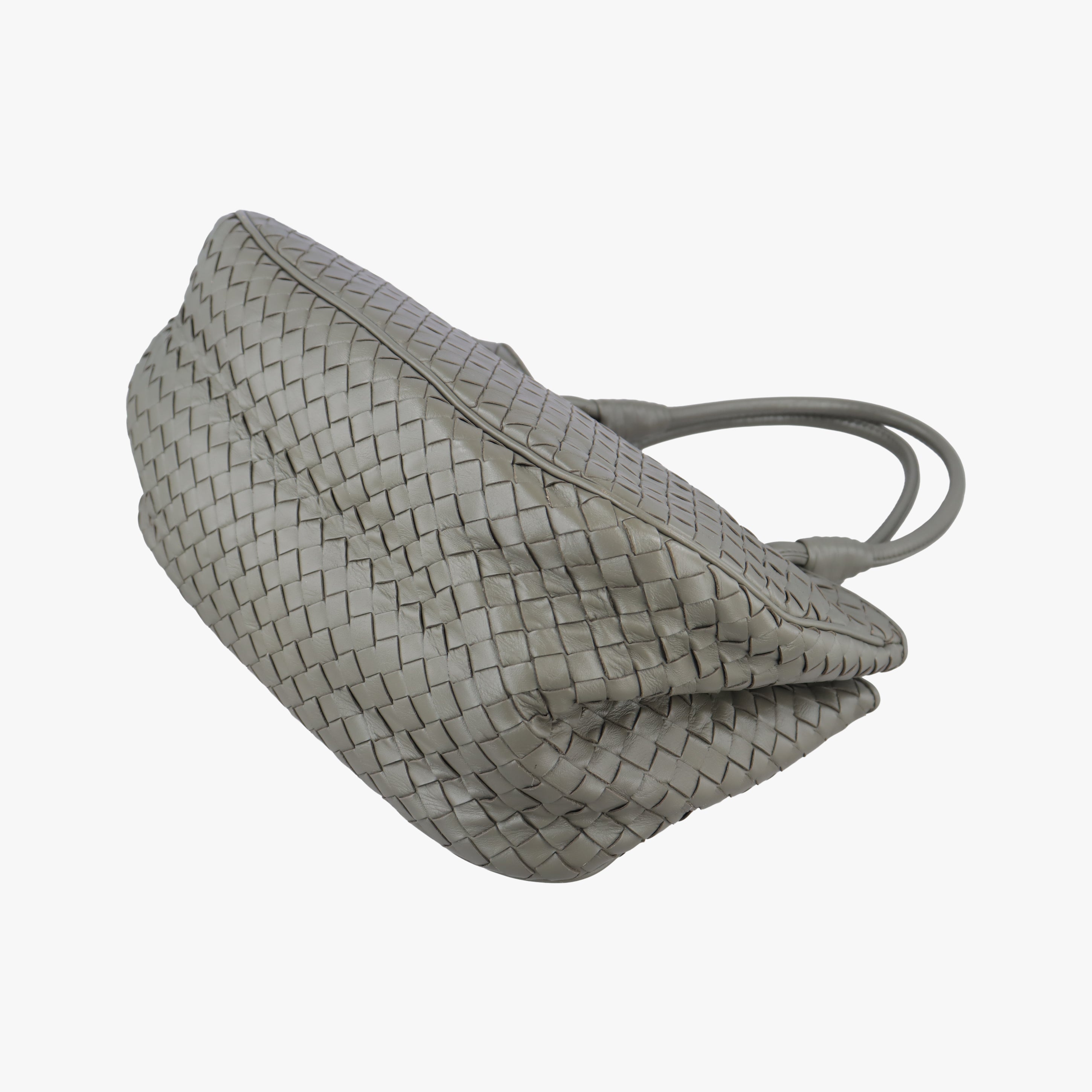 Intrecciato Grey lambskin B02440798Lイントレチャート グレー ラムスキン B02440798L