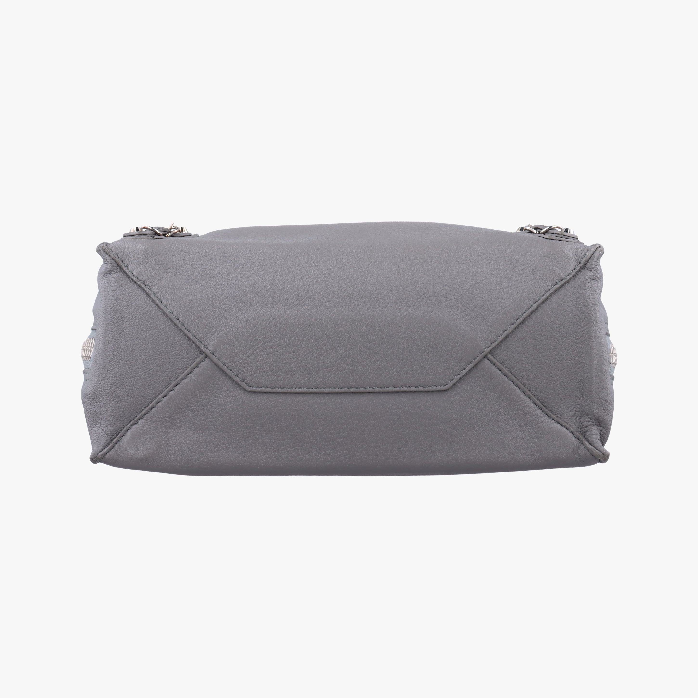 Paper A6 Zip Around Grey Leather 357333.1320.C.002123ペーパー A6 ジップアラウンド グレー レザー 357333.1320.C.002123