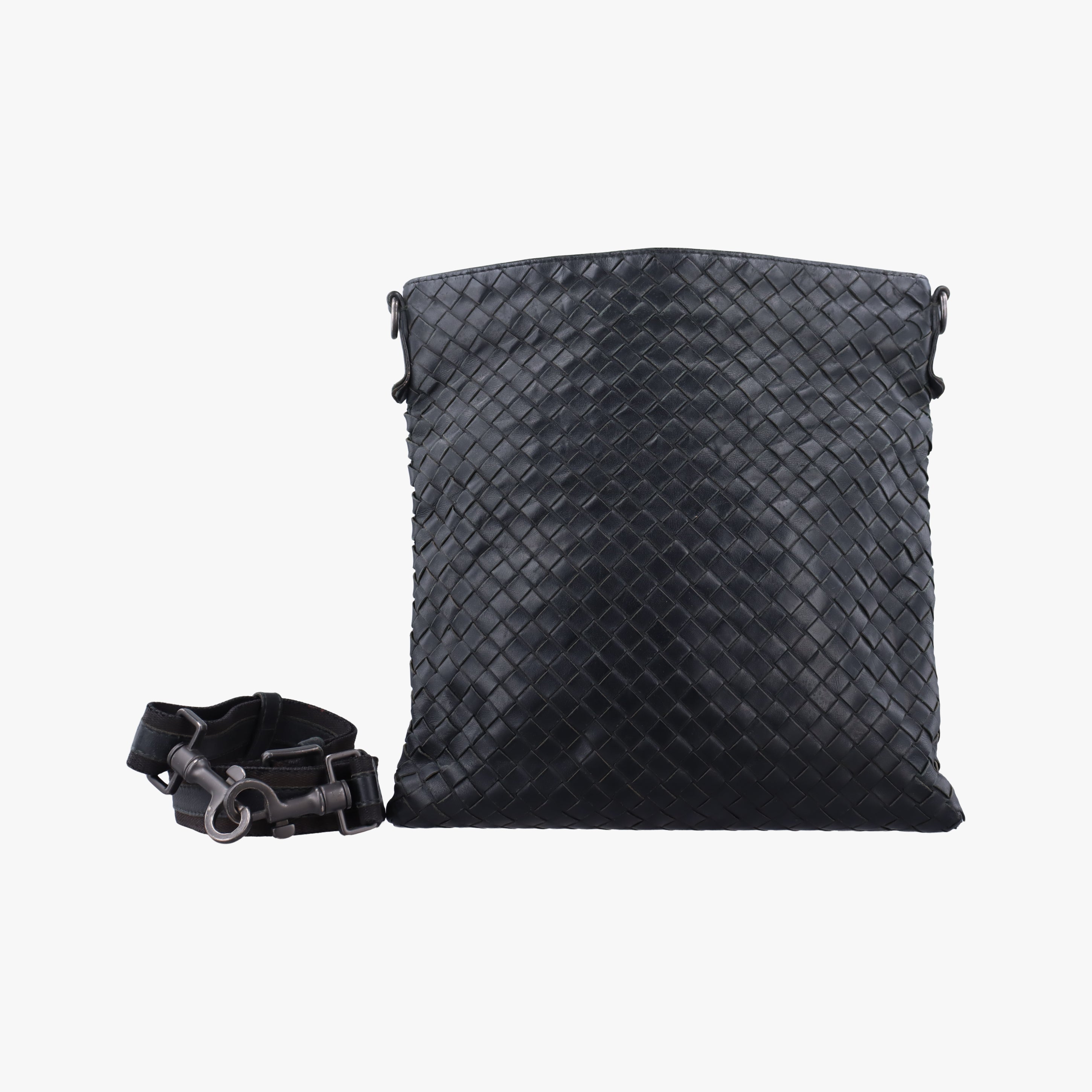 Intrecciato Black lambskin B02867630Cイントレチャート ブラック ラムスキン B02867630C