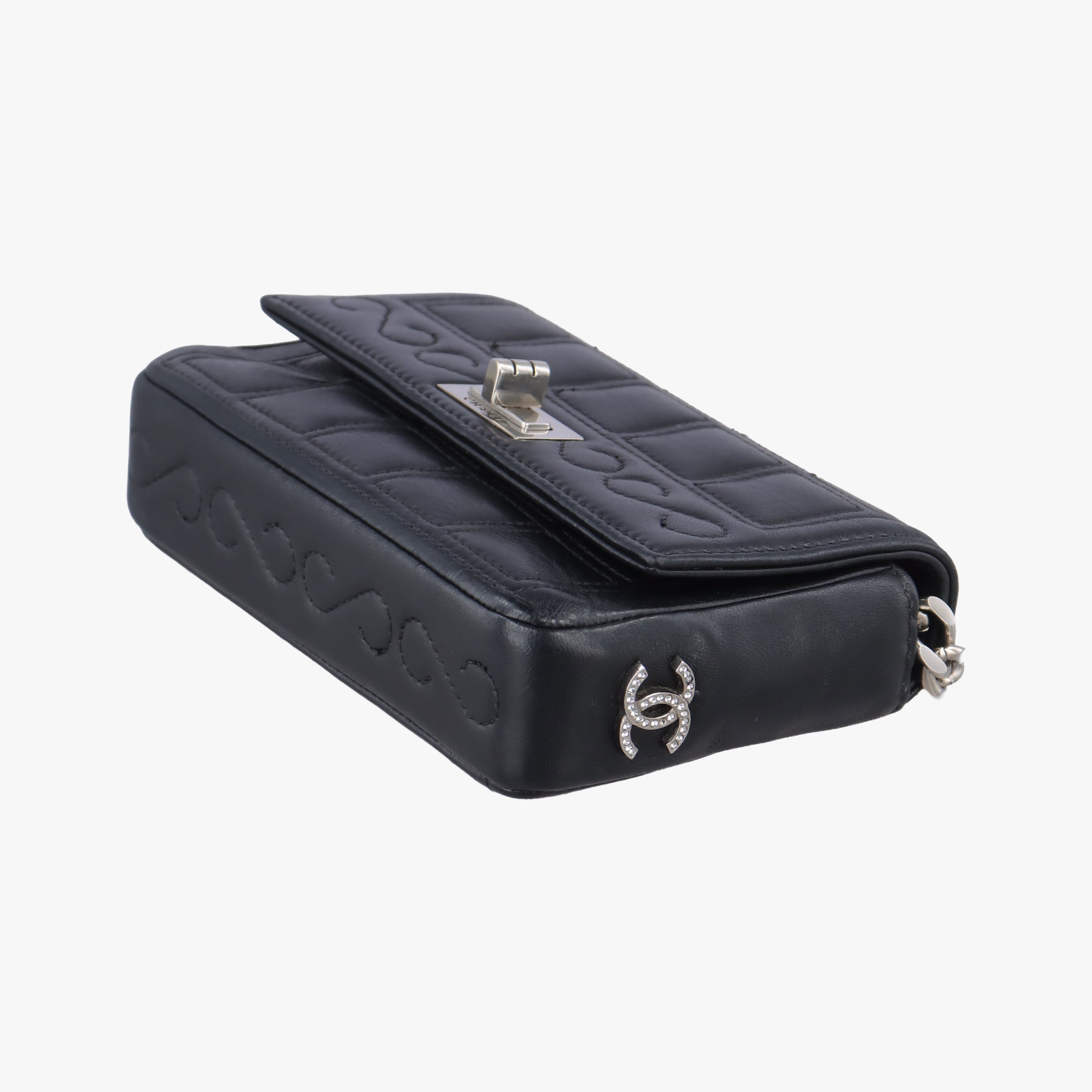 2.55 Chocolate Bar Chain Black lambskin A16367 64820642.55チョコバーチェーン ブラック ラムスキン A16367 6482064