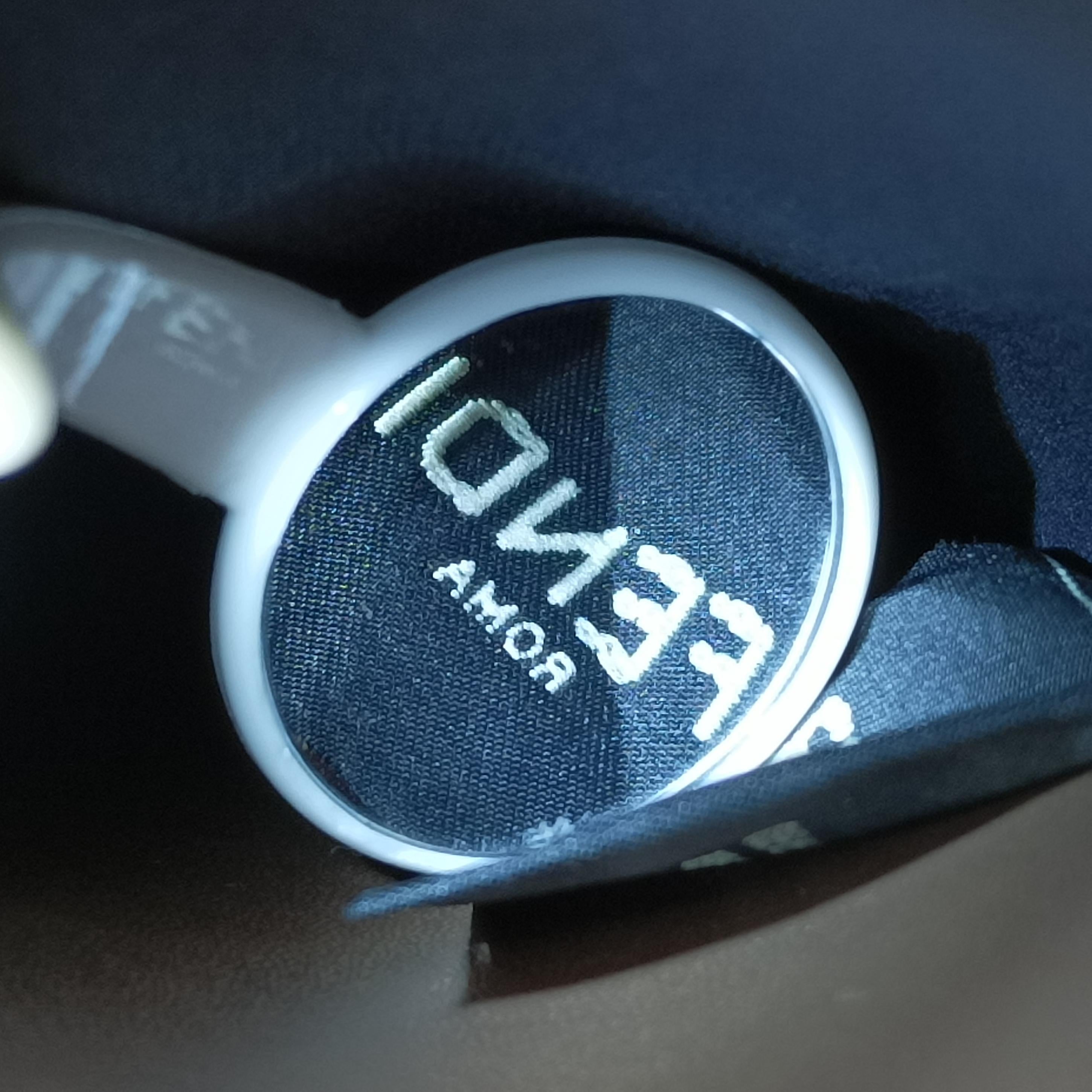 F is smartphone pouch Brown Leather 8M0443 8M0443-AAFM-229-2449エフイズ スマホポーチ ブラウン レザー 8M0443 8M0443-AAFM-229-2449