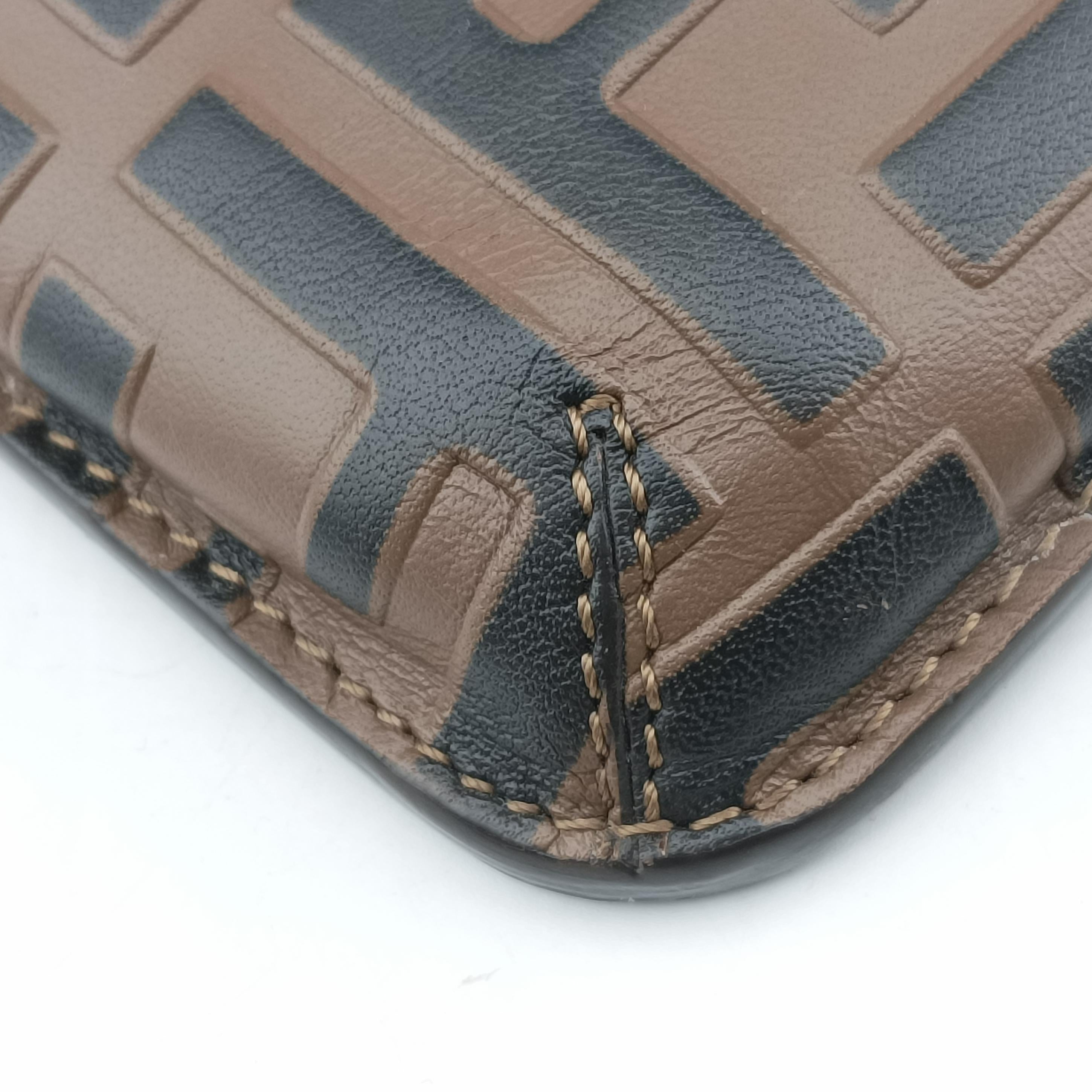 F is smartphone pouch Brown Leather 8M0443 8M0443-AAFM-229-2449エフイズ スマホポーチ ブラウン レザー 8M0443 8M0443-AAFM-229-2449