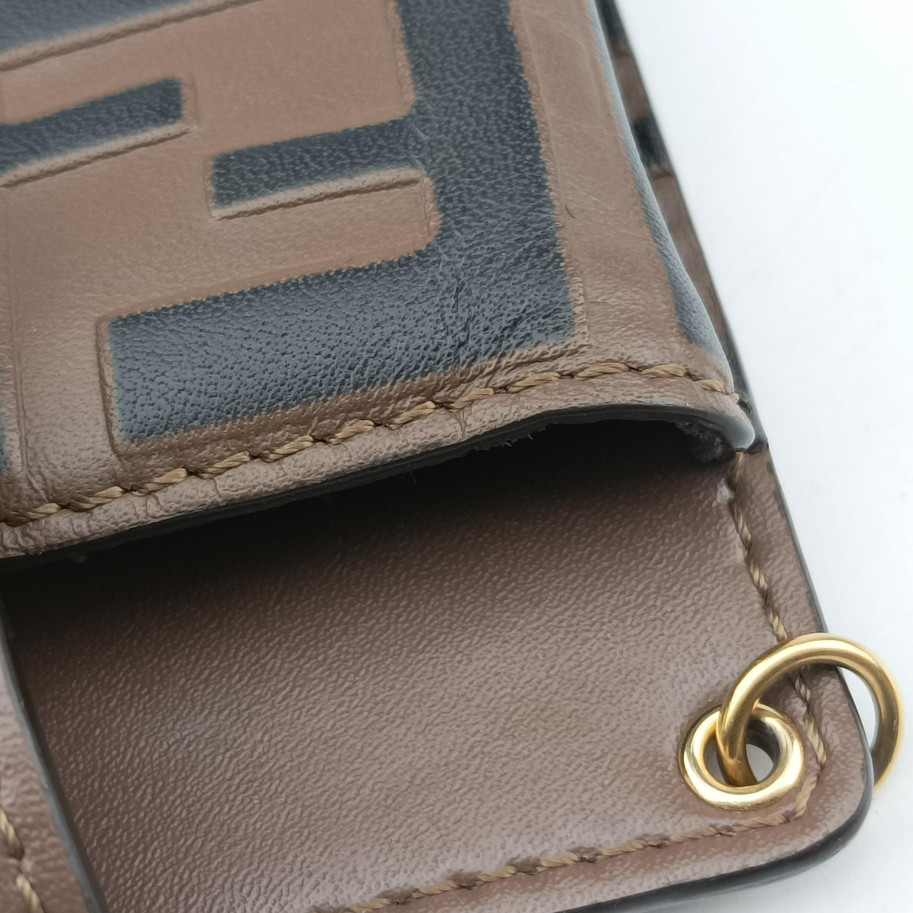 F is smartphone pouch Brown Leather 8M0443 8M0443-AAFM-229-2449エフイズ スマホポーチ ブラウン レザー 8M0443 8M0443-AAFM-229-2449