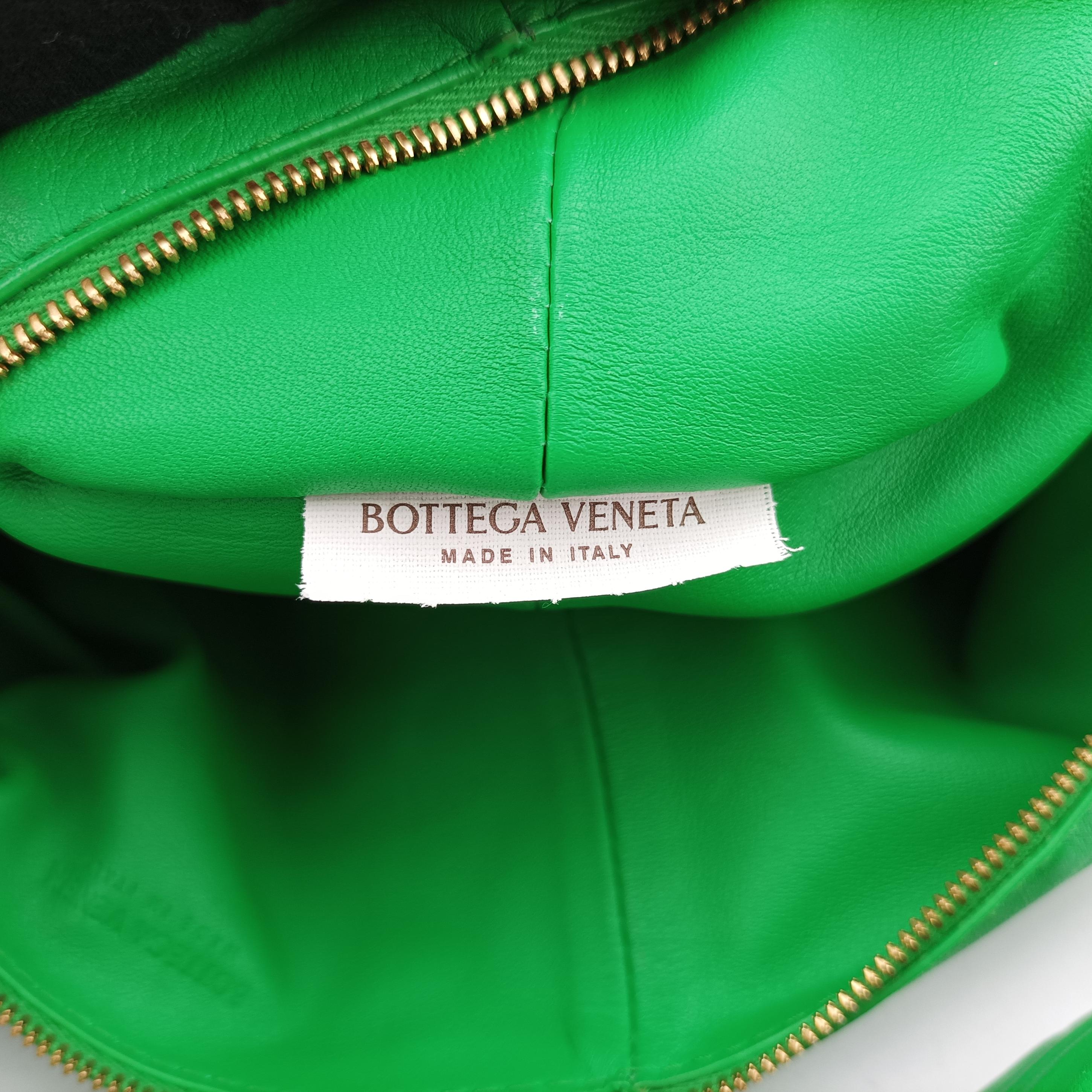 Double Knot Green lambskin P02569837Yダブルノット グリーン ラムスキン P02569837Y