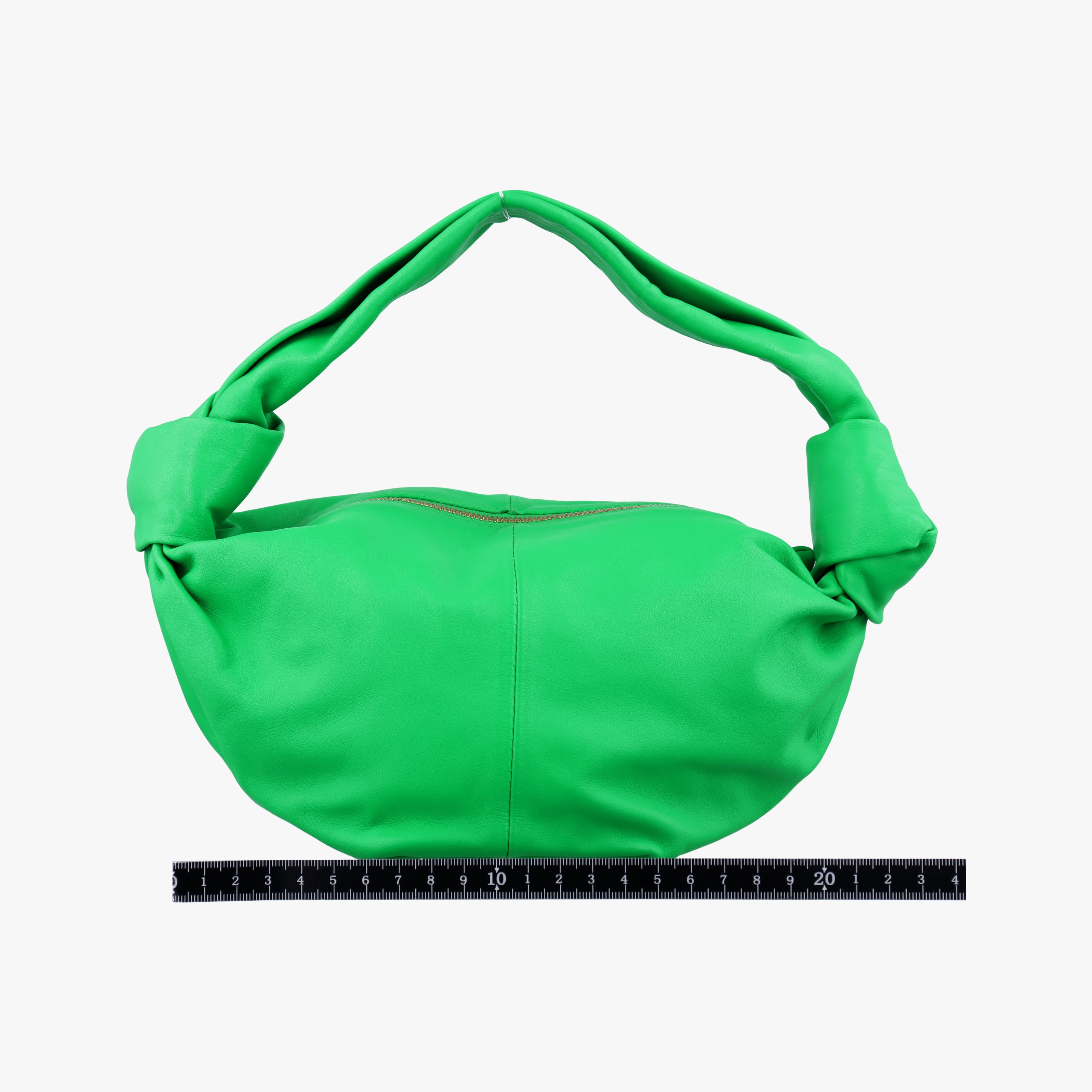 Double Knot Green lambskin P02569837Yダブルノット グリーン ラムスキン P02569837Y