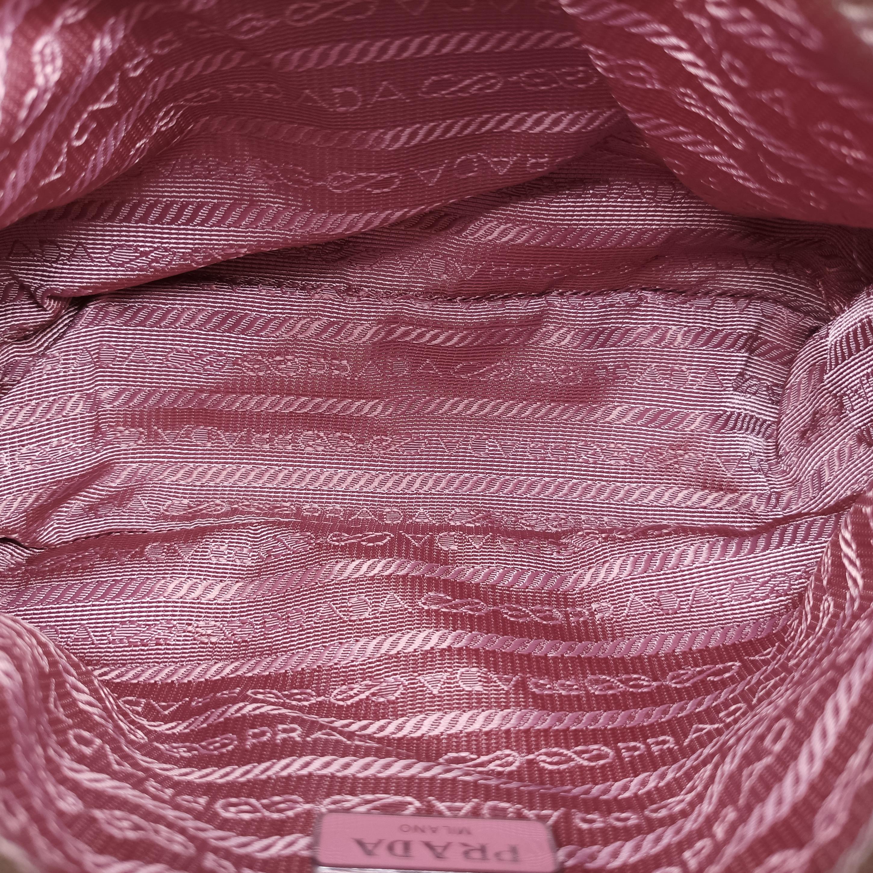 Re-Edition2000 Pink nylon 1NE515 31/A3Re Edition 2000 ミニ ピンク ナイロン 1NE515 31/A3