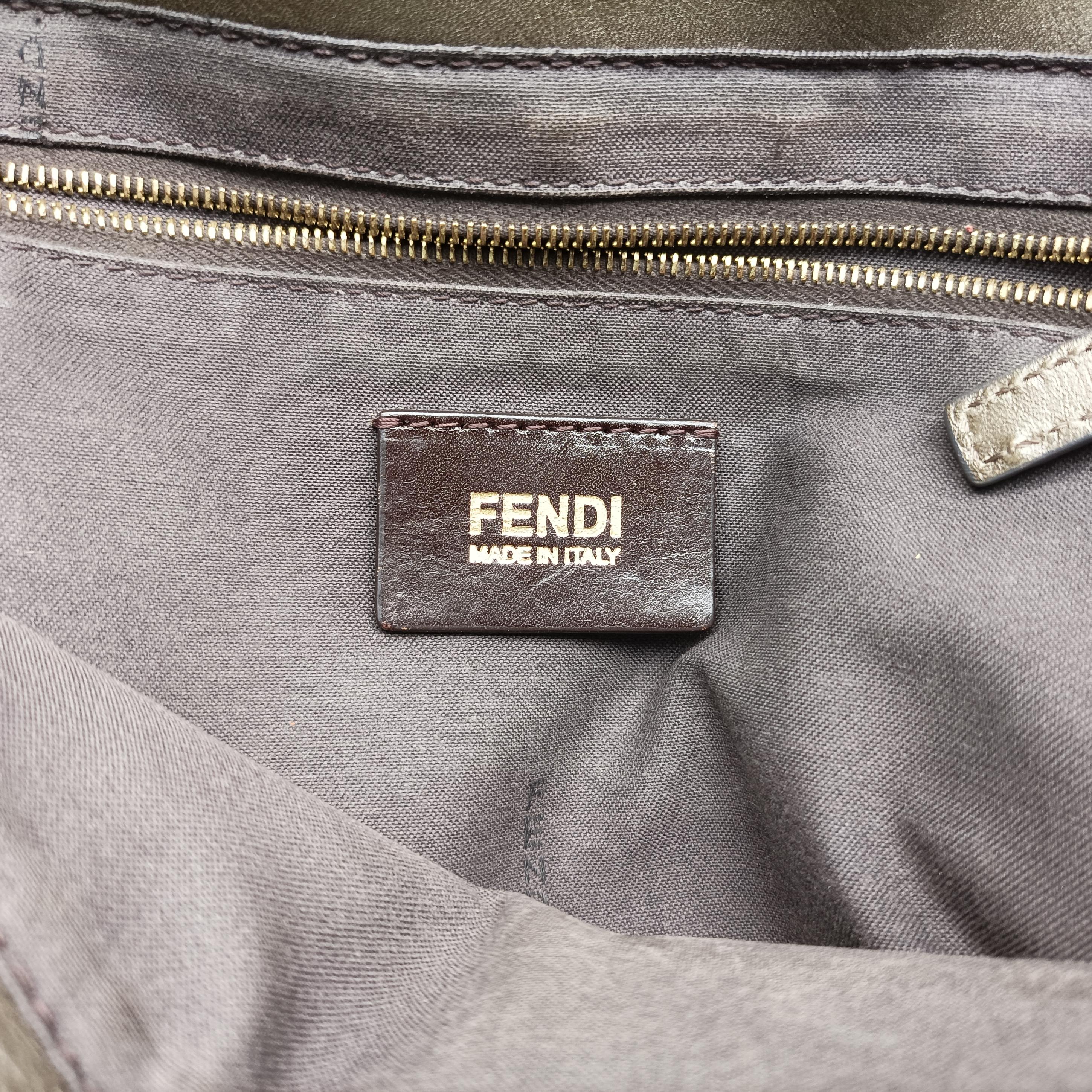 Maxi Baguette Flap Golden Leather 8BT143 8BT143-GTK 119-2566ズッカ マキシバゲット ゴールド レザー 8BT143 8BT143-GTK 119-2566