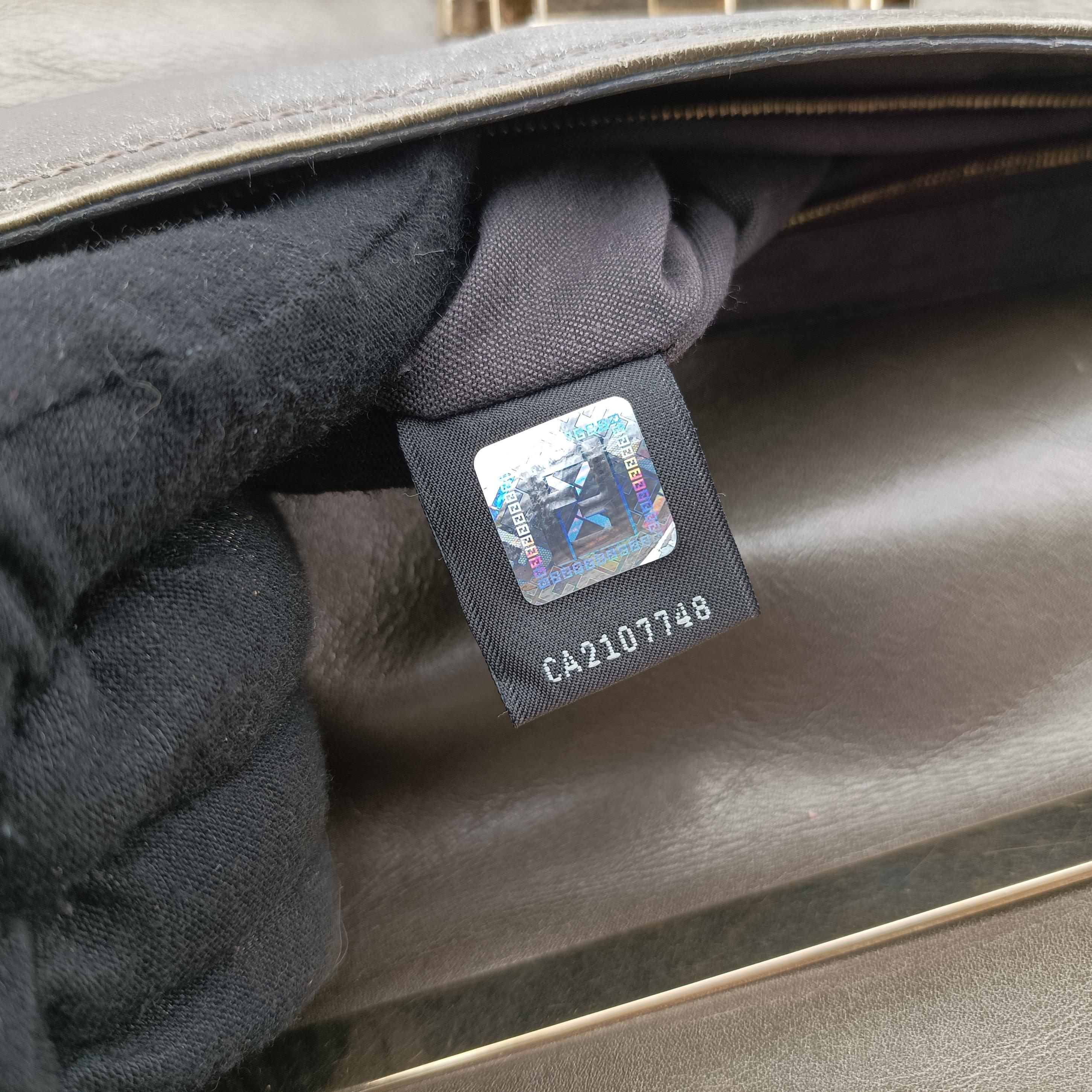 Maxi Baguette Flap Golden Leather 8BT143 8BT143-GTK 119-2566ズッカ マキシバゲット ゴールド レザー 8BT143 8BT143-GTK 119-2566