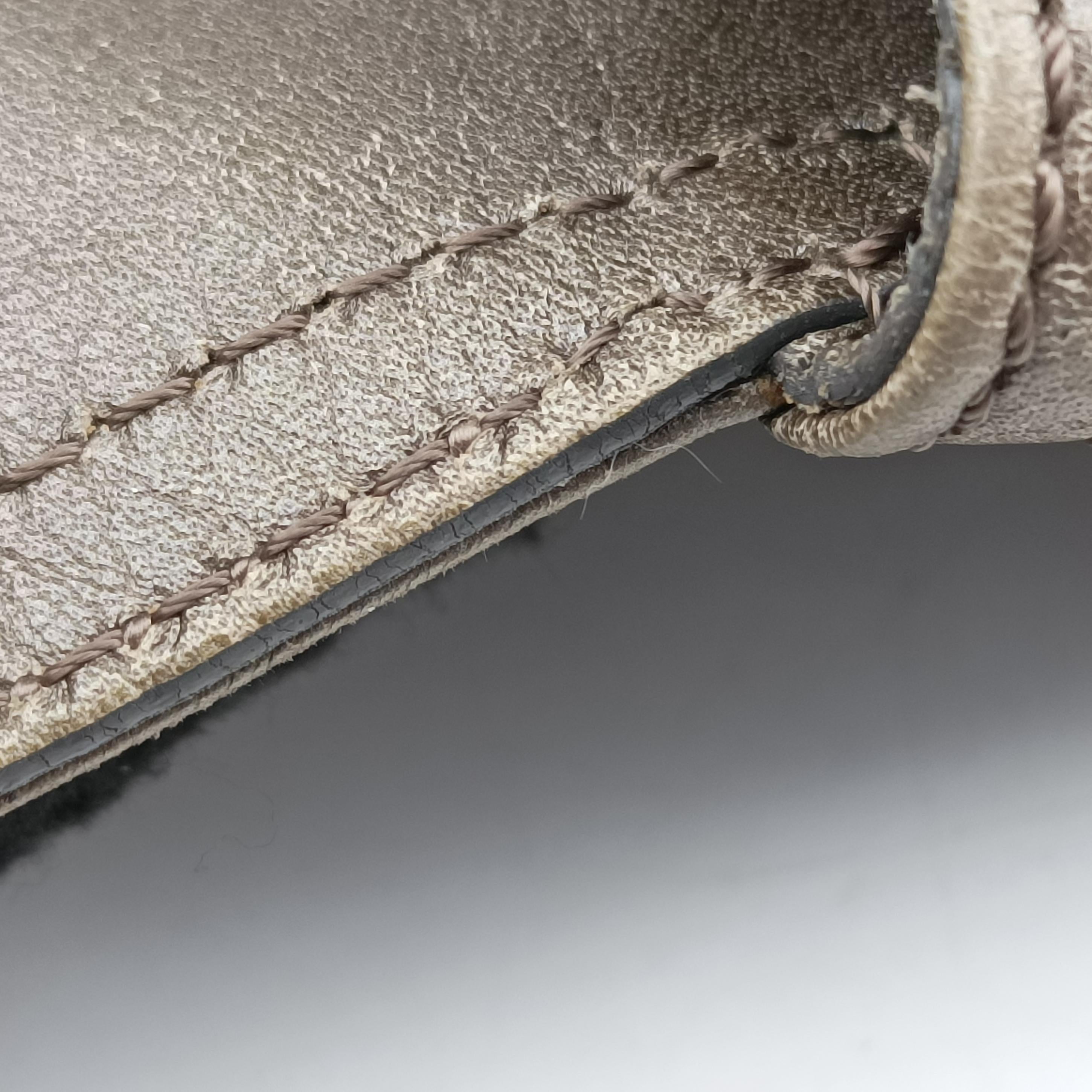 Maxi Baguette Flap Golden Leather 8BT143 8BT143-GTK 119-2566ズッカ マキシバゲット ゴールド レザー 8BT143 8BT143-GTK 119-2566