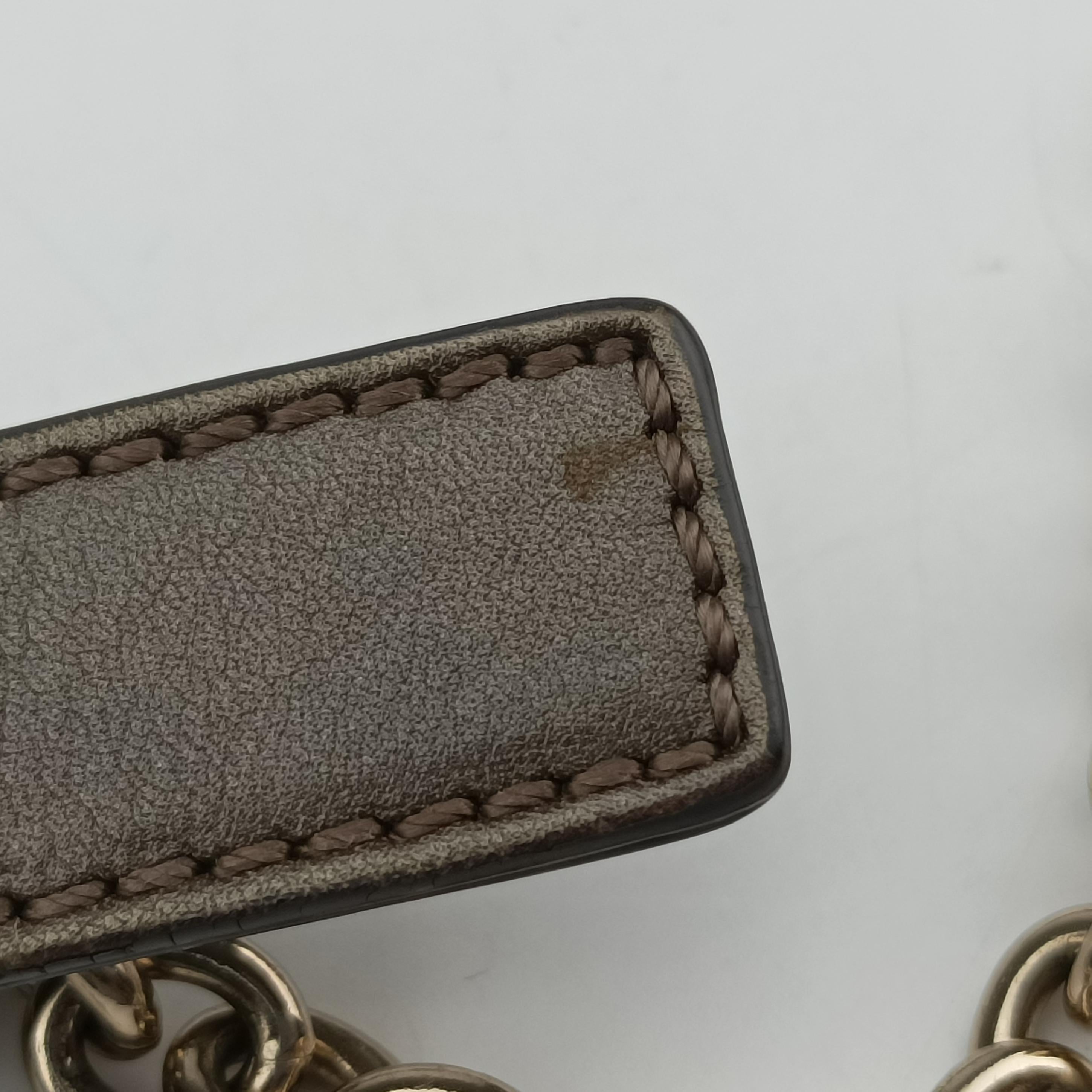 Maxi Baguette Flap Golden Leather 8BT143 8BT143-GTK 119-2566ズッカ マキシバゲット ゴールド レザー 8BT143 8BT143-GTK 119-2566