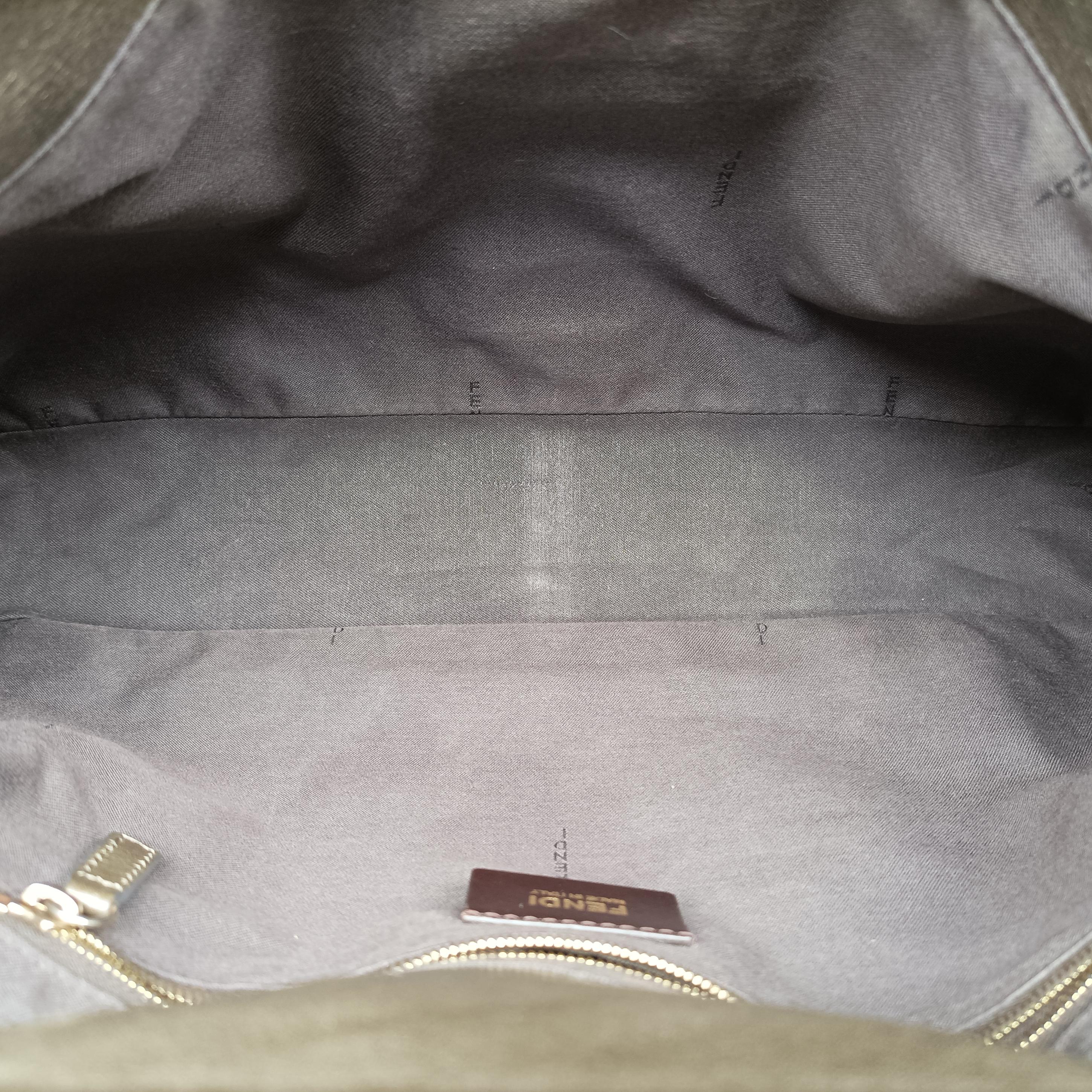 Maxi Baguette Flap Golden Leather 8BT143 8BT143-GTK 119-2566ズッカ マキシバゲット ゴールド レザー 8BT143 8BT143-GTK 119-2566