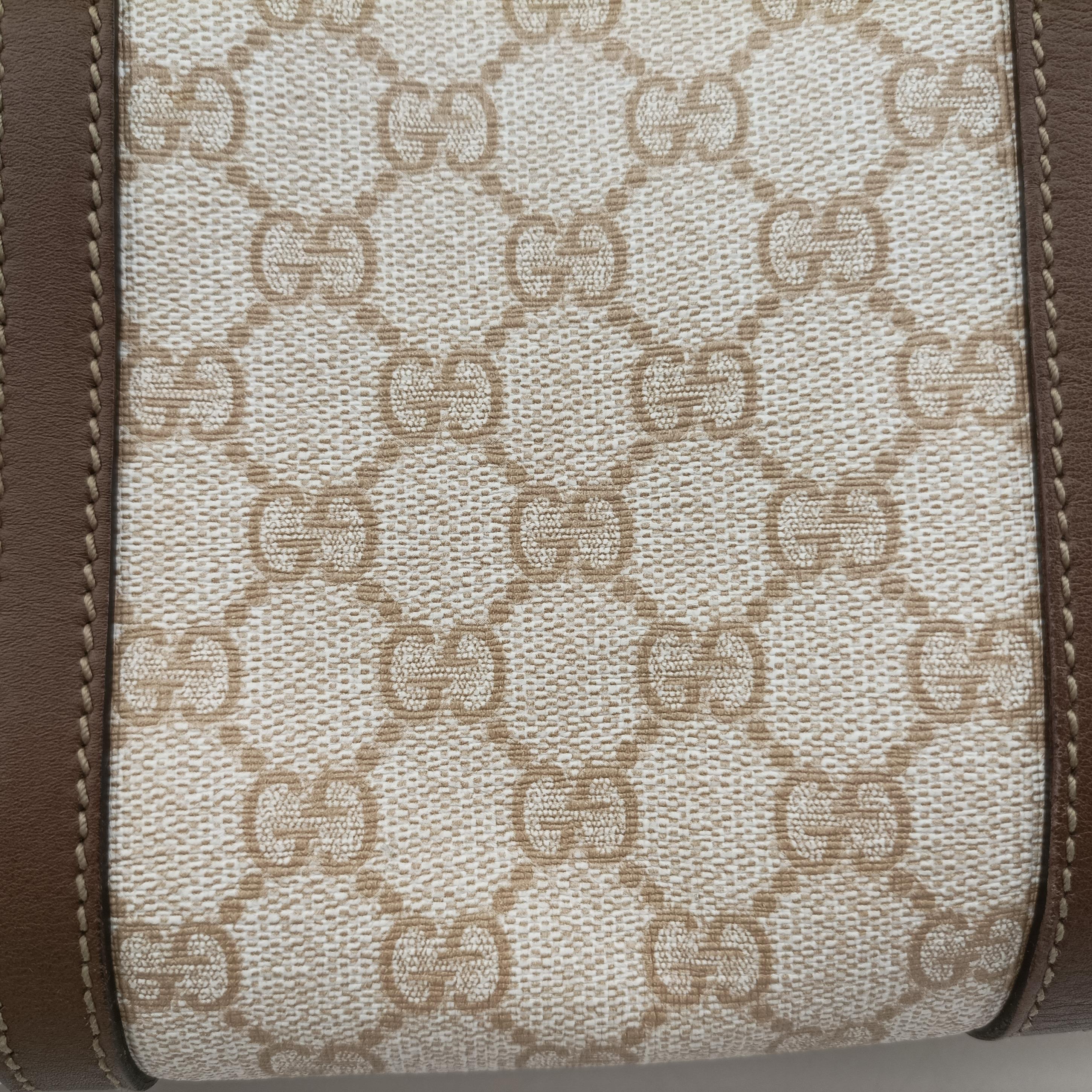 GG Supreme White×brown PVC coated canvas 322231 I015240630GGスプリーム ホワイト×ブラウン PVCコーティングキャンバス 322231 I015240630