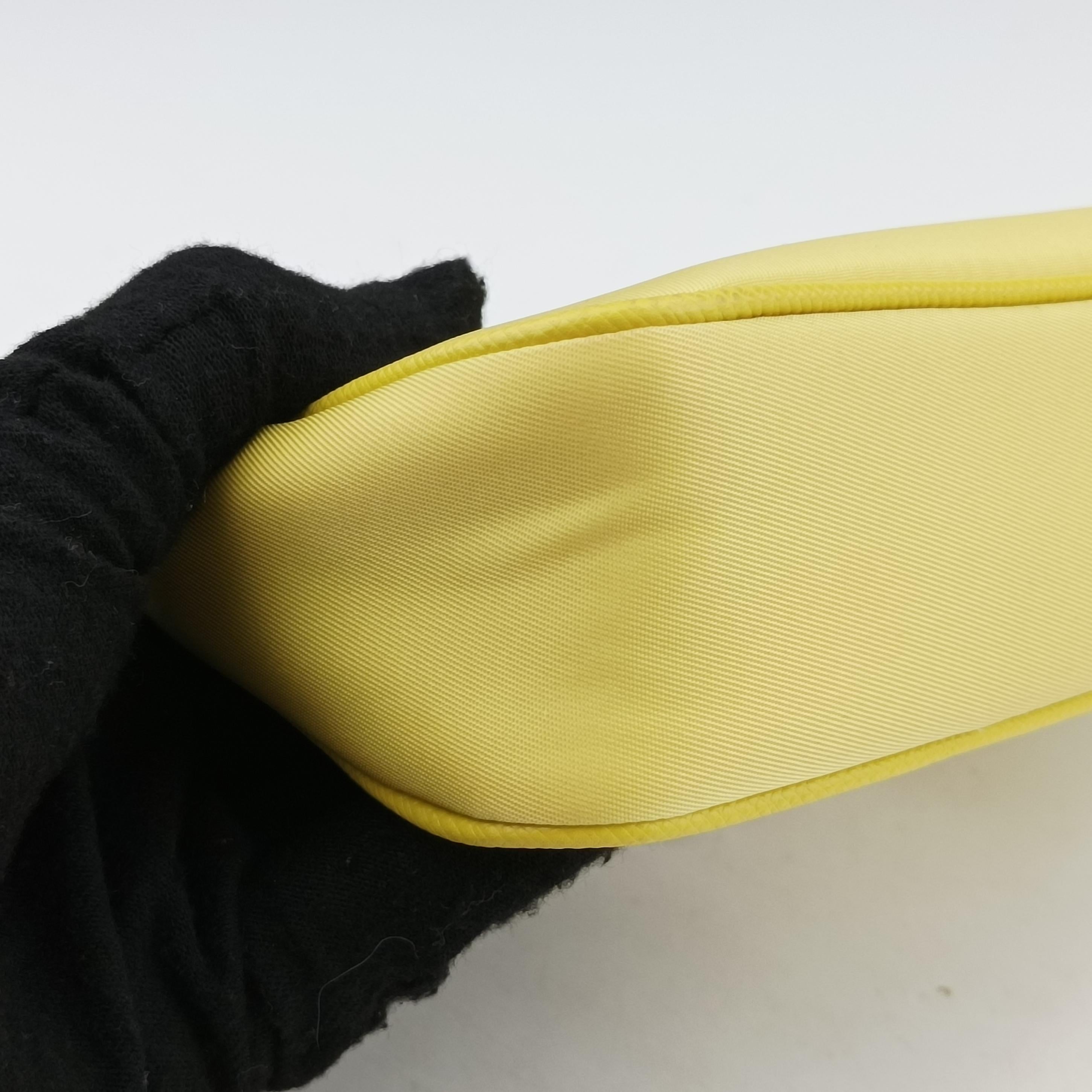 Re-Edition Nylon Mini Yellow nylon 1TT122 42リエディションナイロンミニ イエロー ナイロン 1TT122 42