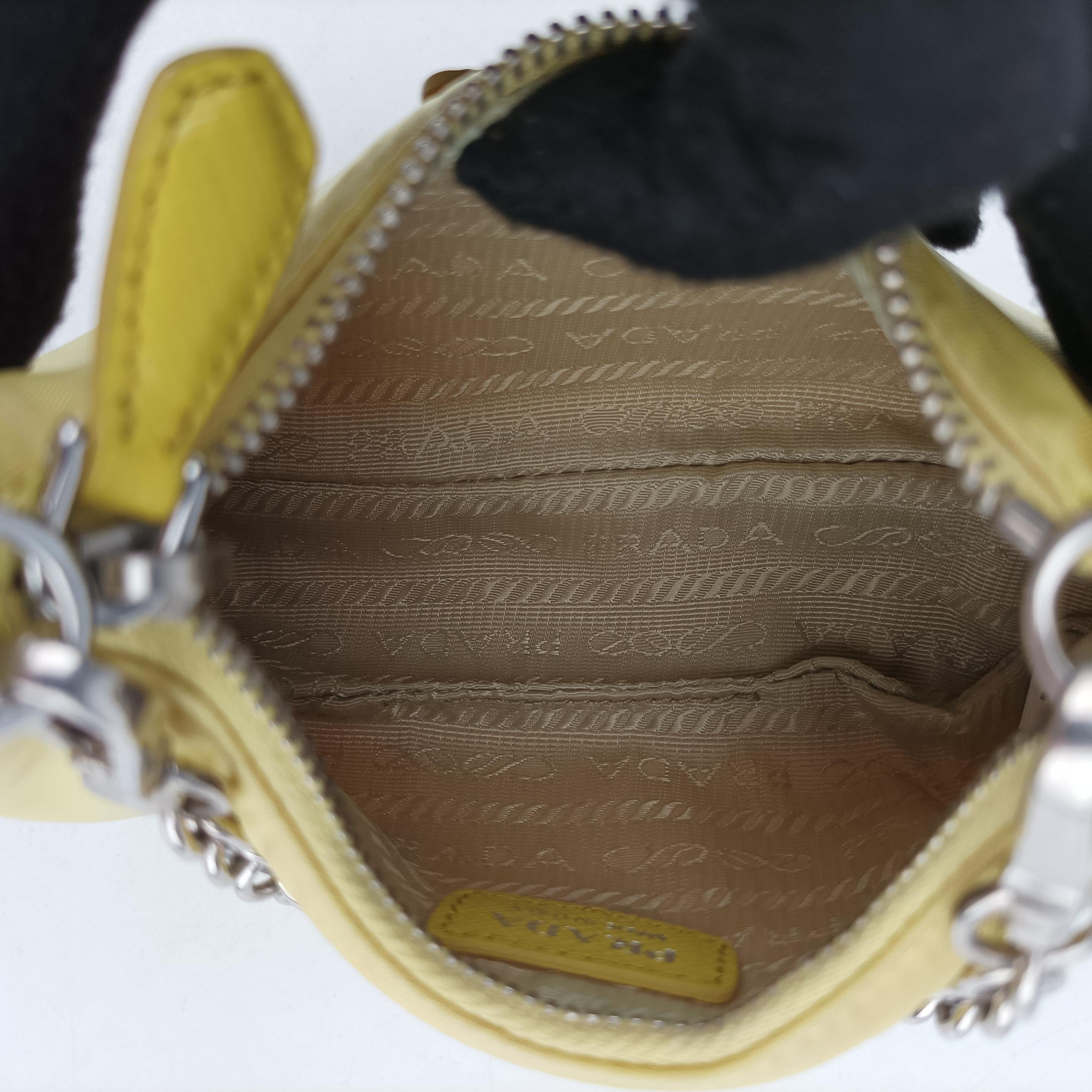 Re-Edition Nylon Mini Yellow nylon 1TT122 42リエディションナイロンミニ イエロー ナイロン 1TT122 42