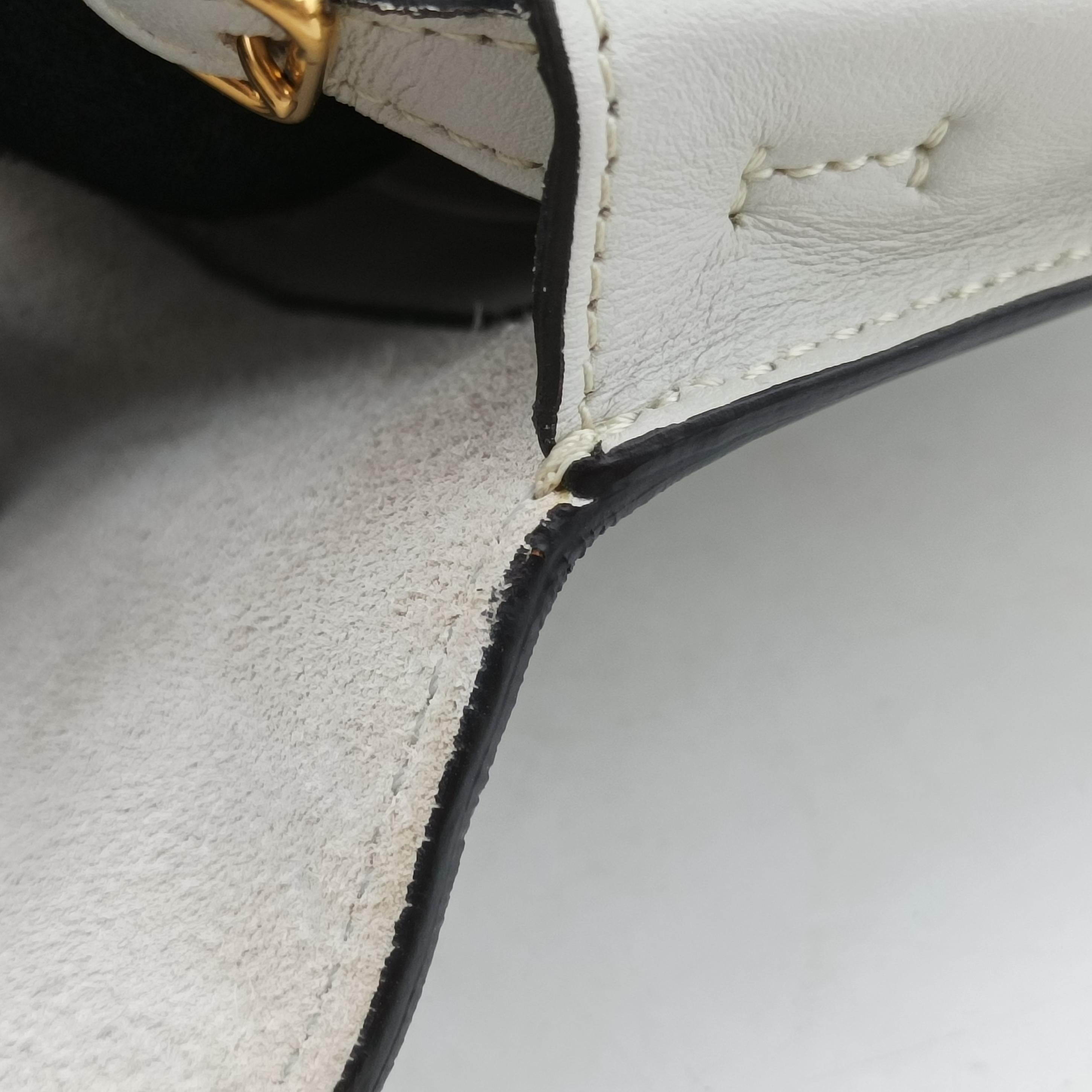 Symmetrical White Leather W-GA-2188シンメトリカル ホワイト レザー W-GA-2188