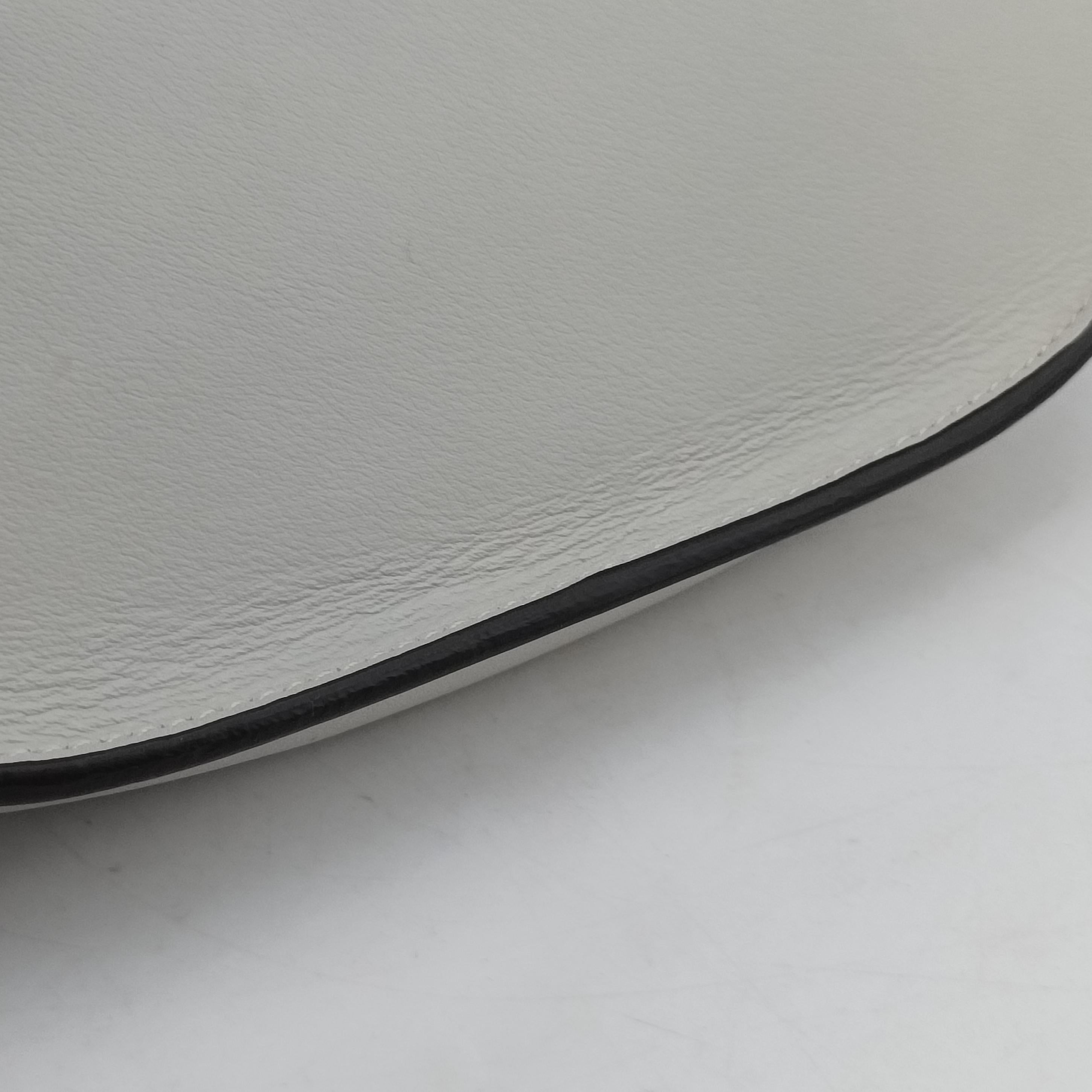 Symmetrical White Leather W-GA-2188シンメトリカル ホワイト レザー W-GA-2188