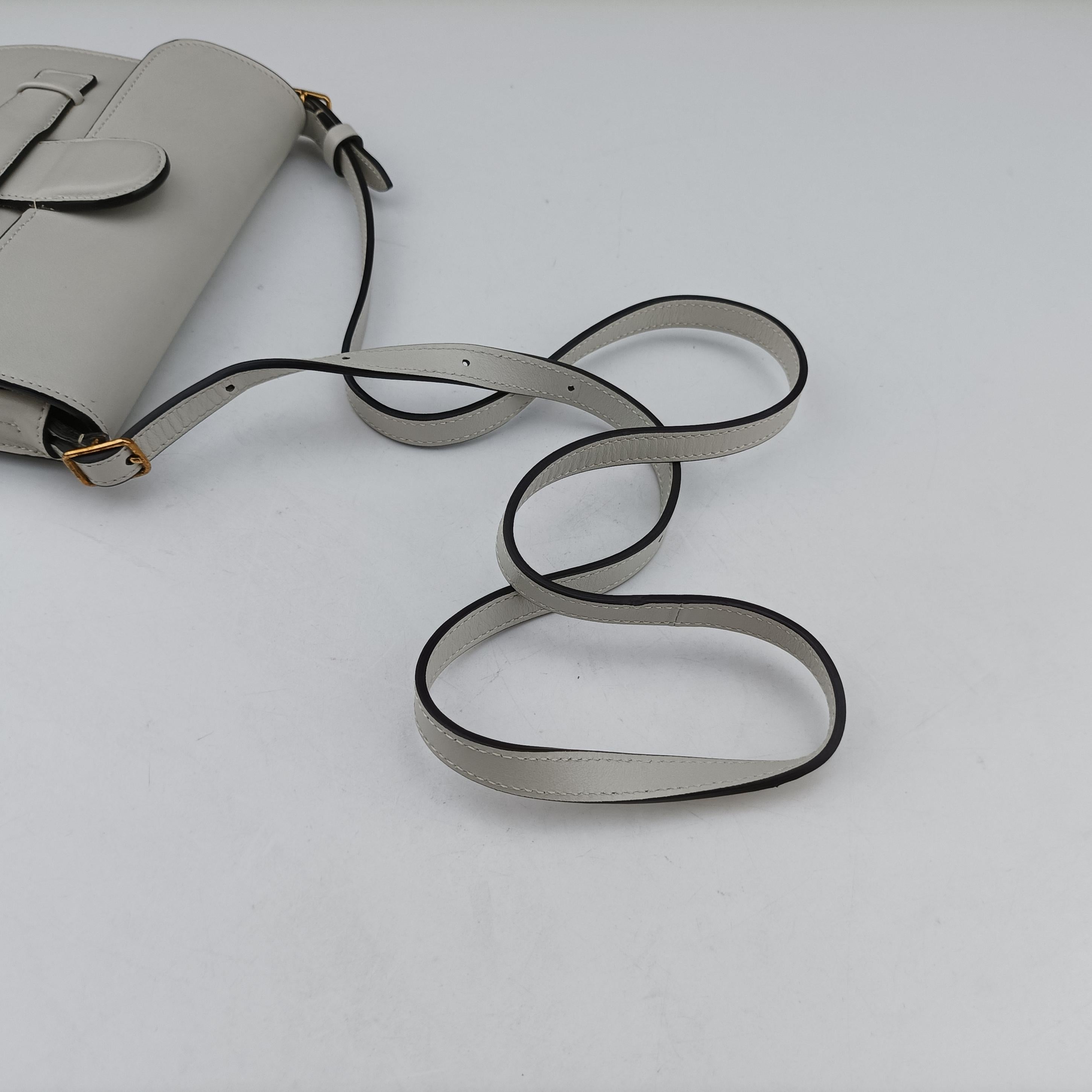 Symmetrical White Leather W-GA-2188シンメトリカル ホワイト レザー W-GA-2188