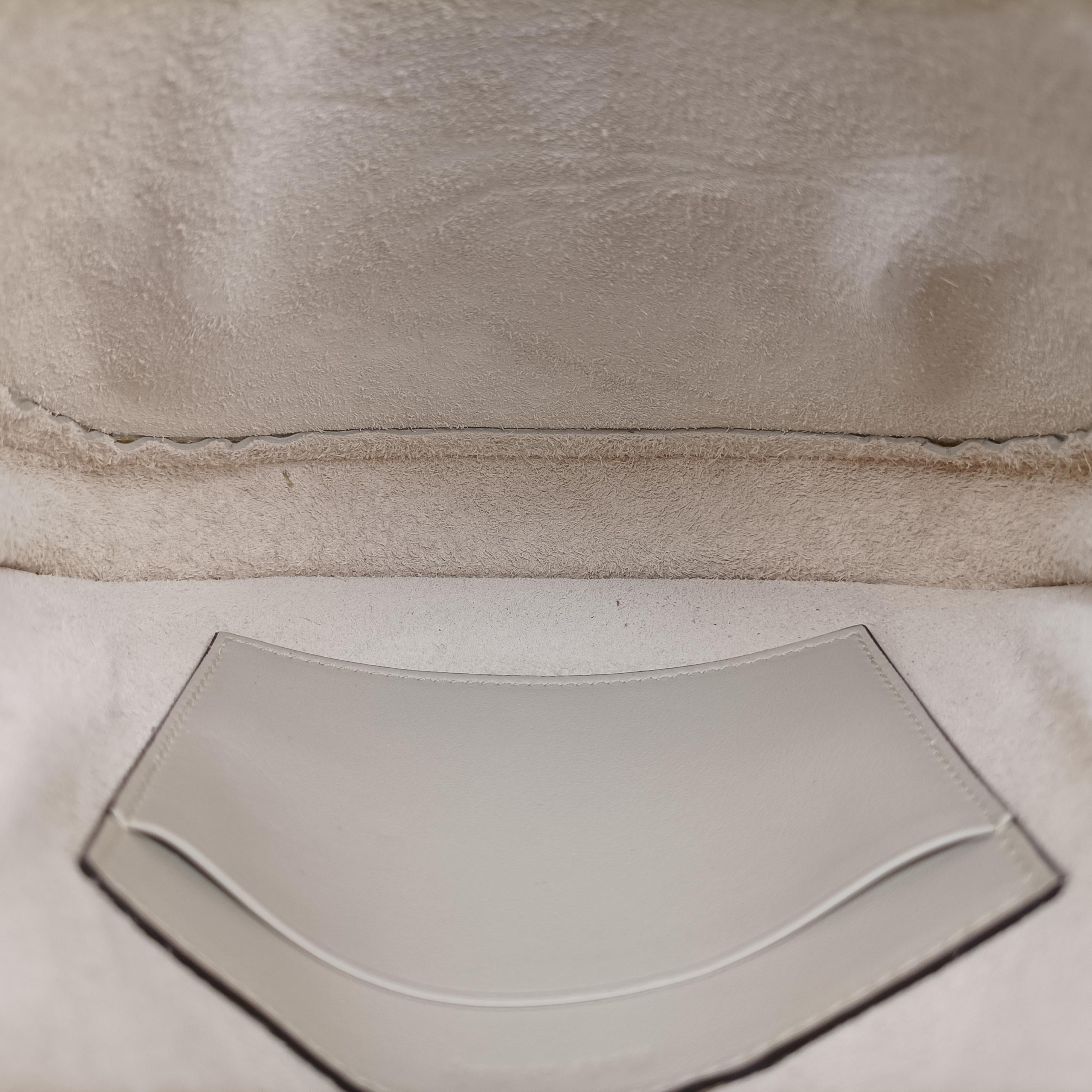 Symmetrical White Leather W-GA-2188シンメトリカル ホワイト レザー W-GA-2188