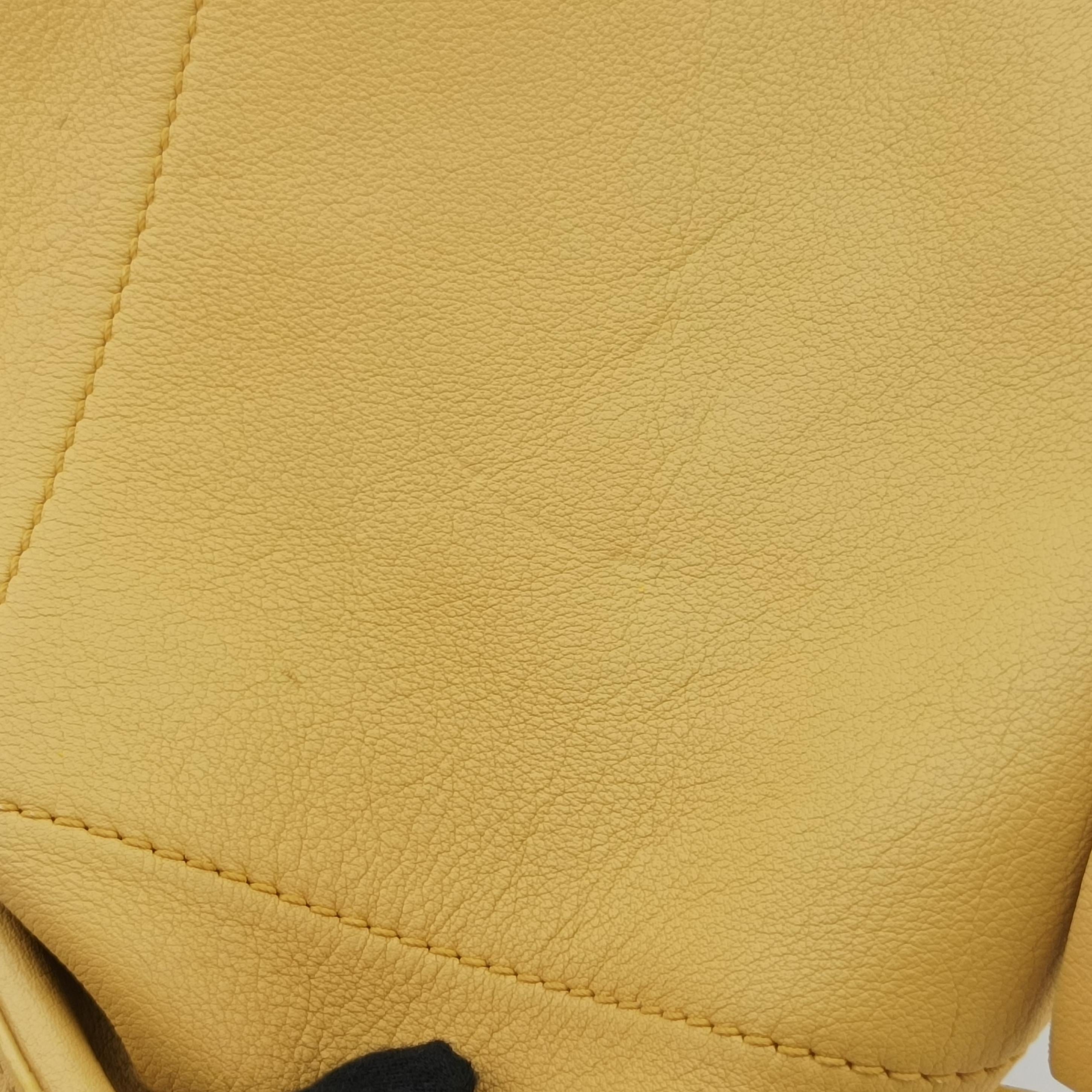 Anton sling Yellow Leather L26アントン スリング イエロー レザー L26