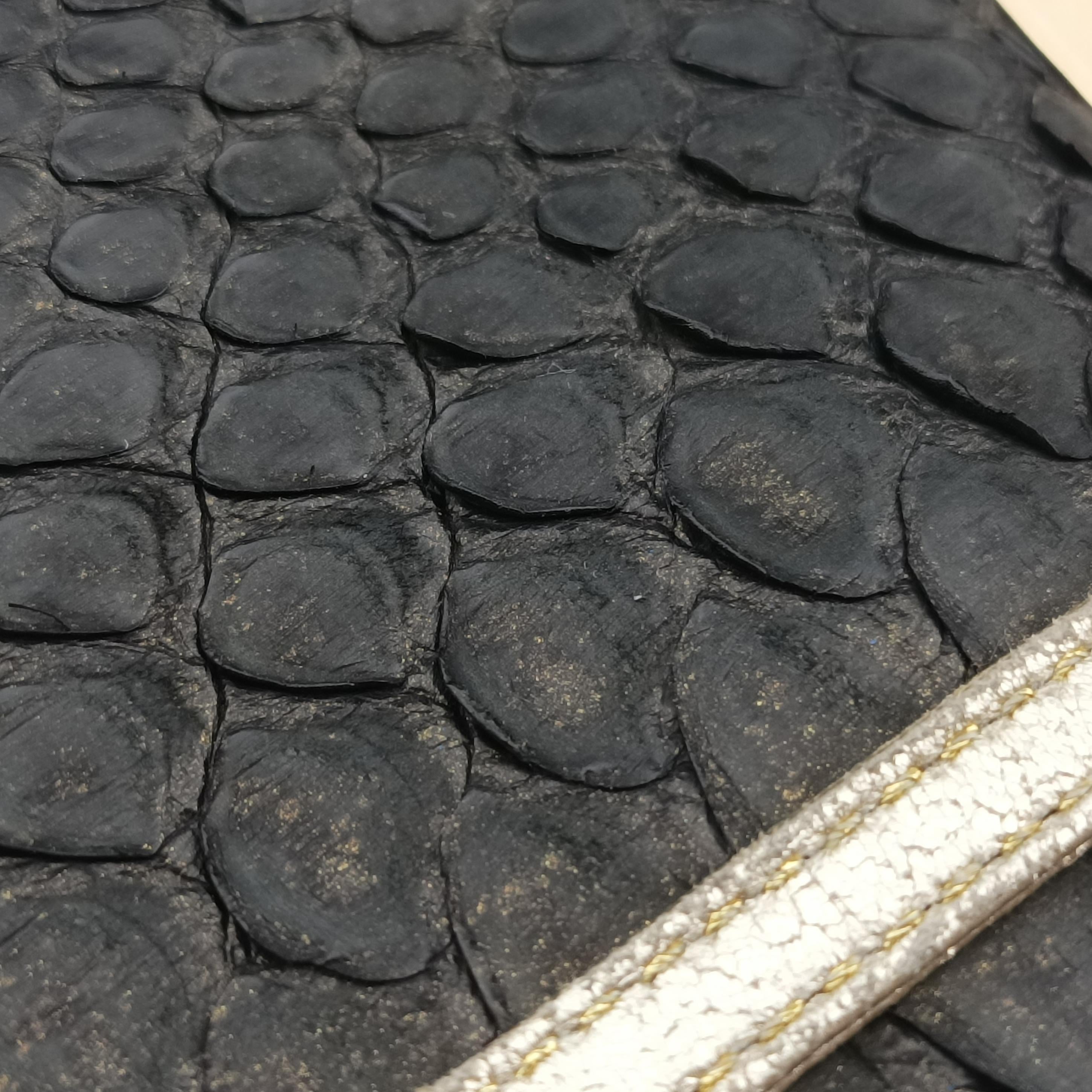 Saddle Black snakeskin 53BM-0023サドル ブラック ヘビ革 53BM-0023