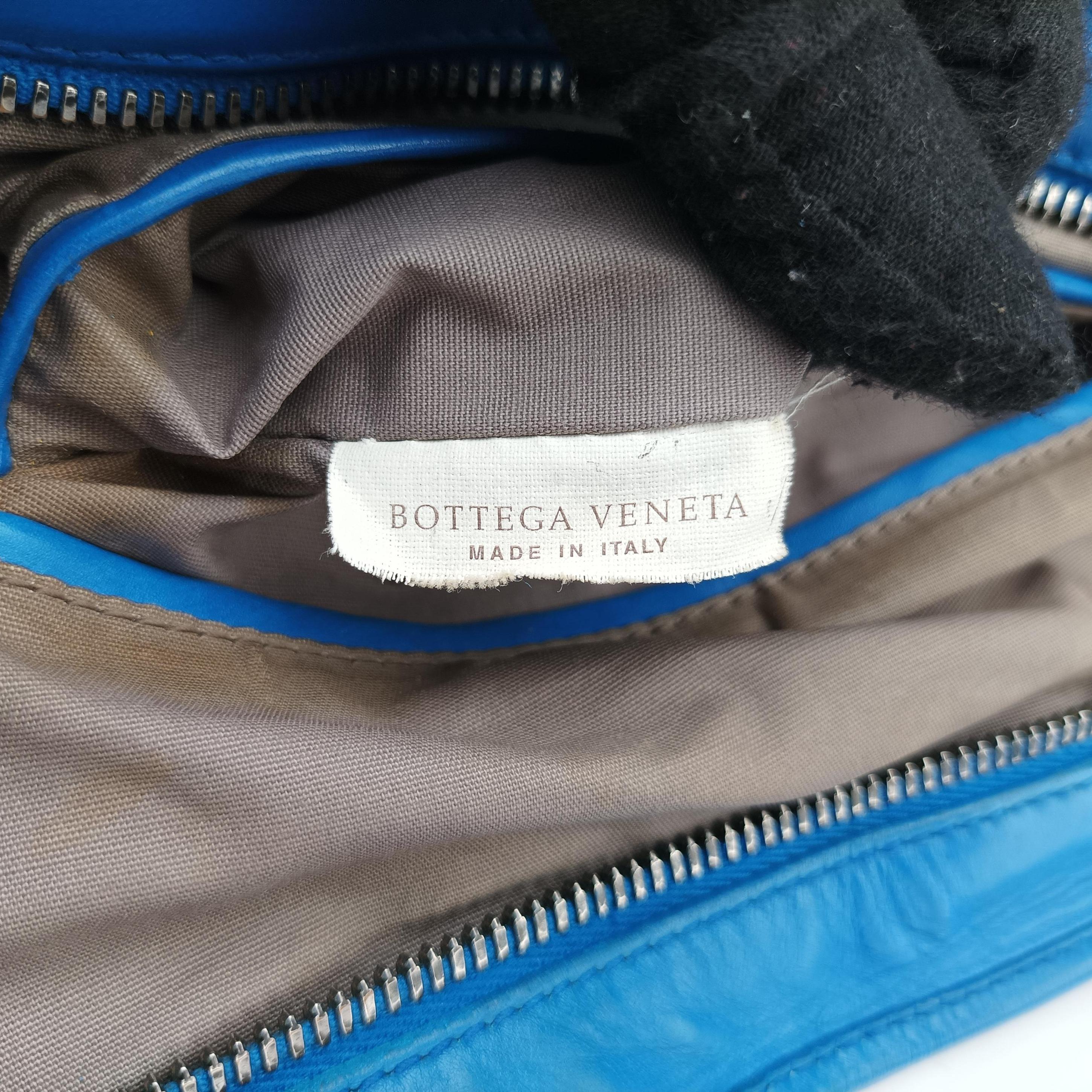 Intrecciato Blue lambskin B03349549Oイントレチャート ブルー ラムスキン B03349549O