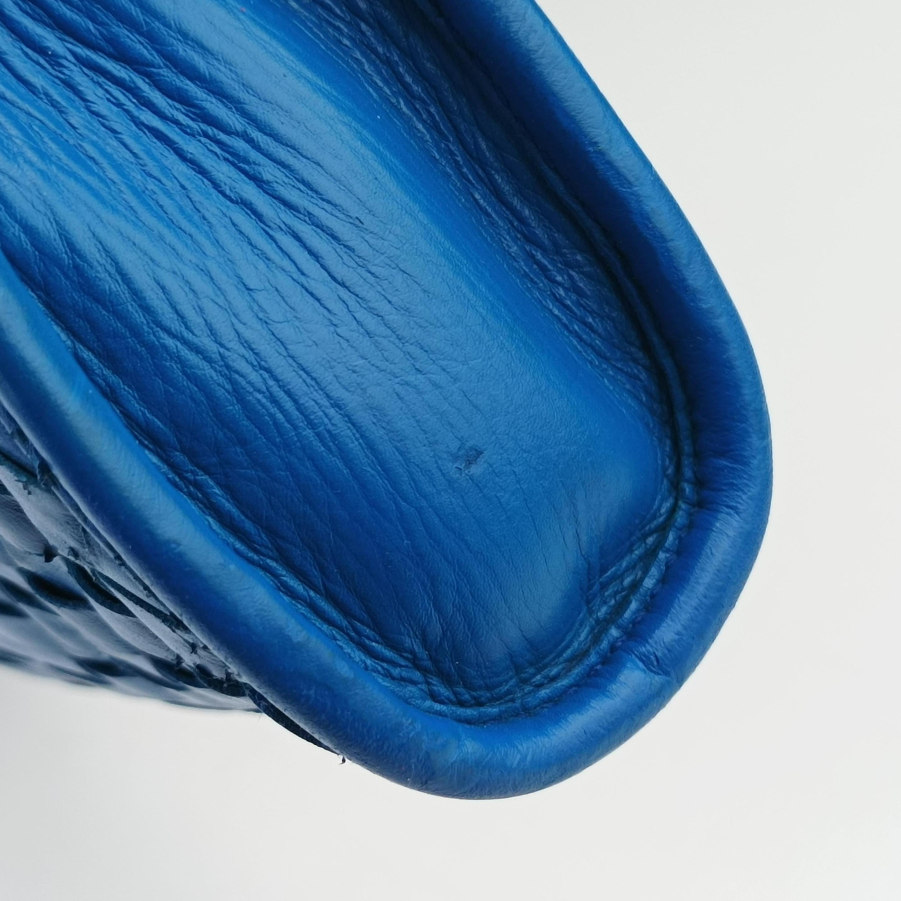 Intrecciato Blue lambskin B03349549Oイントレチャート ブルー ラムスキン B03349549O