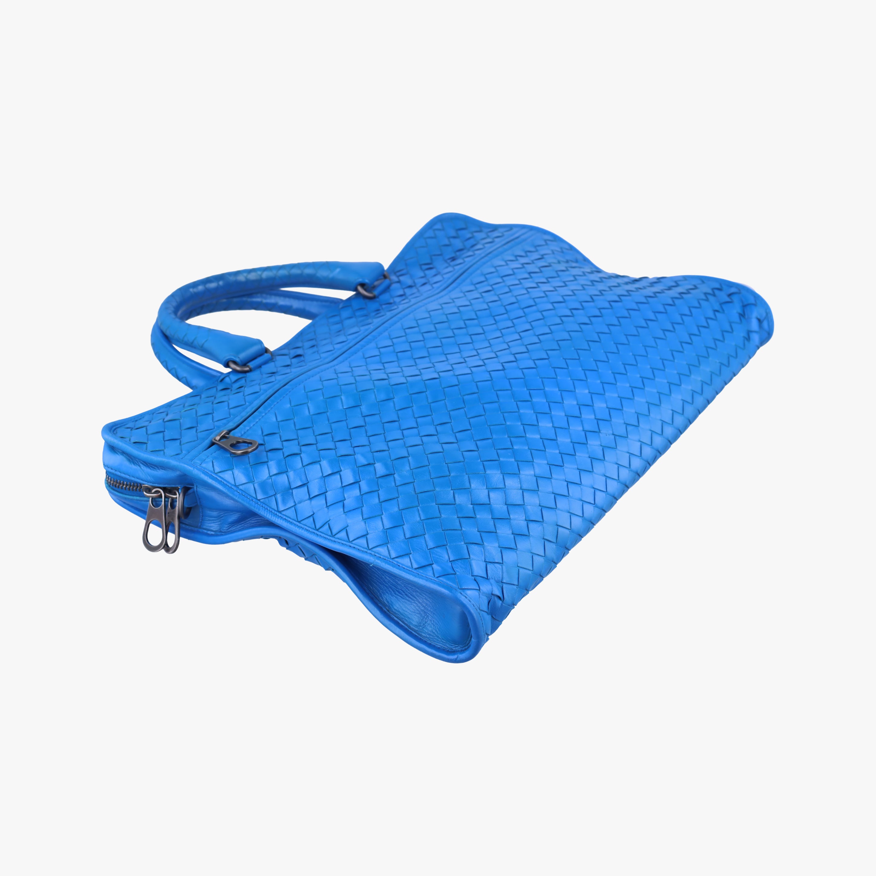 Intrecciato Blue lambskin B03349549Oイントレチャート ブルー ラムスキン B03349549O