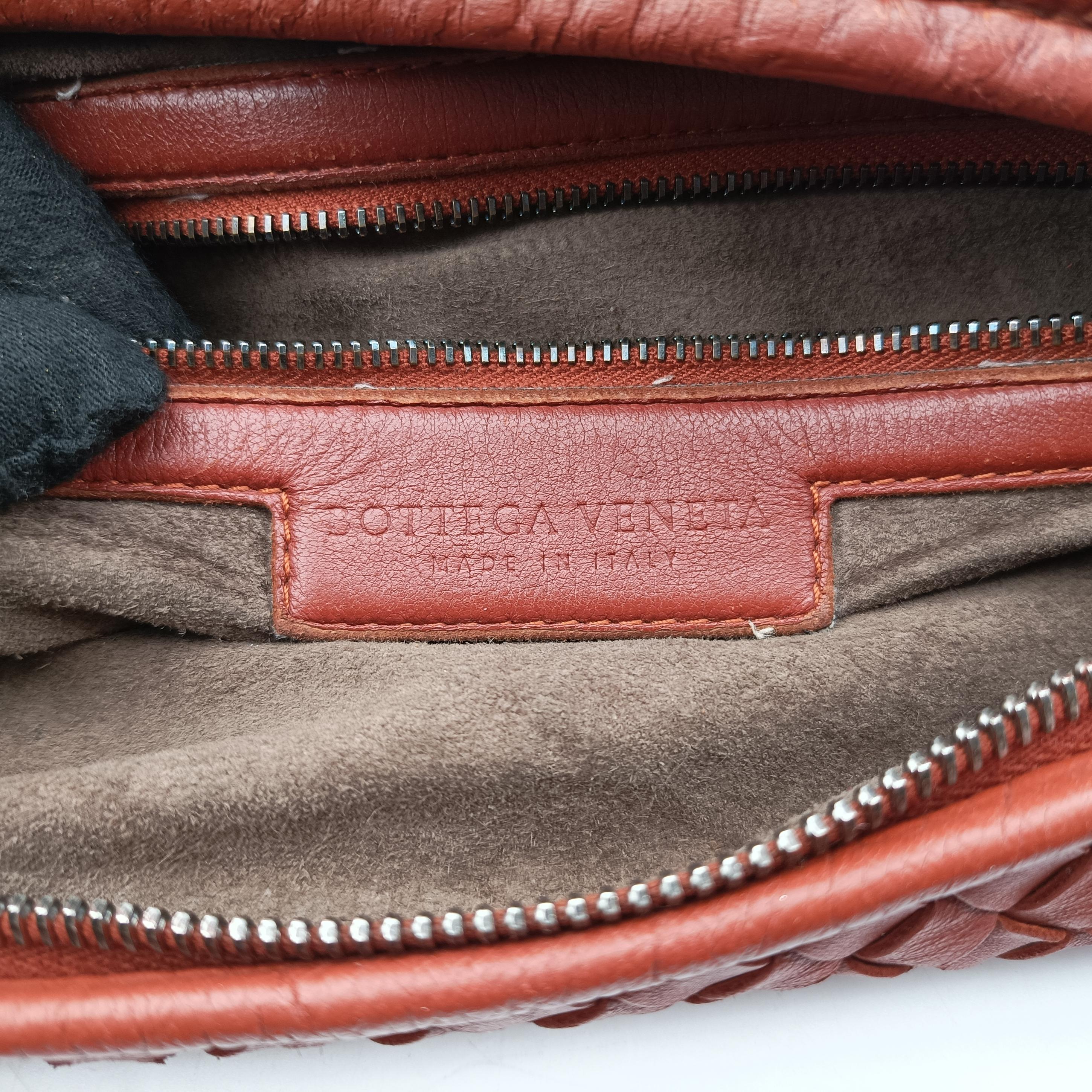 Intrecciato Brick Red lambskin 115654 V0016 6361 EPEV 2011 2525 Cイントレチャート ブリックレッド ラムスキン 115654 V0016 6361 EPEV 2011 2525 C