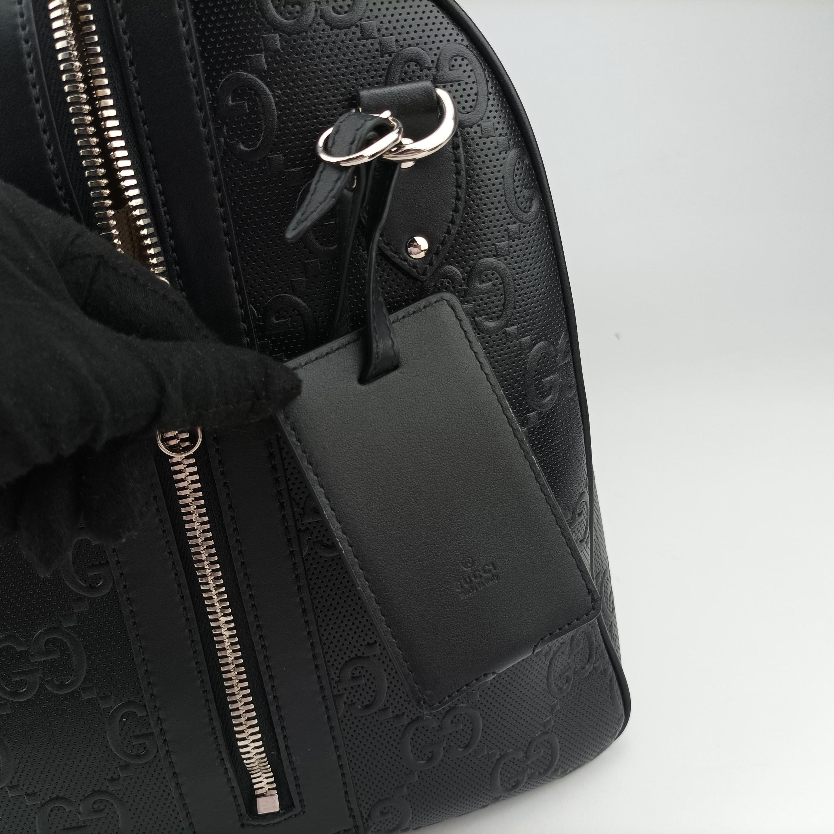 GG Embossed Black Leather 725129 E039515650ジージーエンボスド ブラック レザー 725129 E039515650