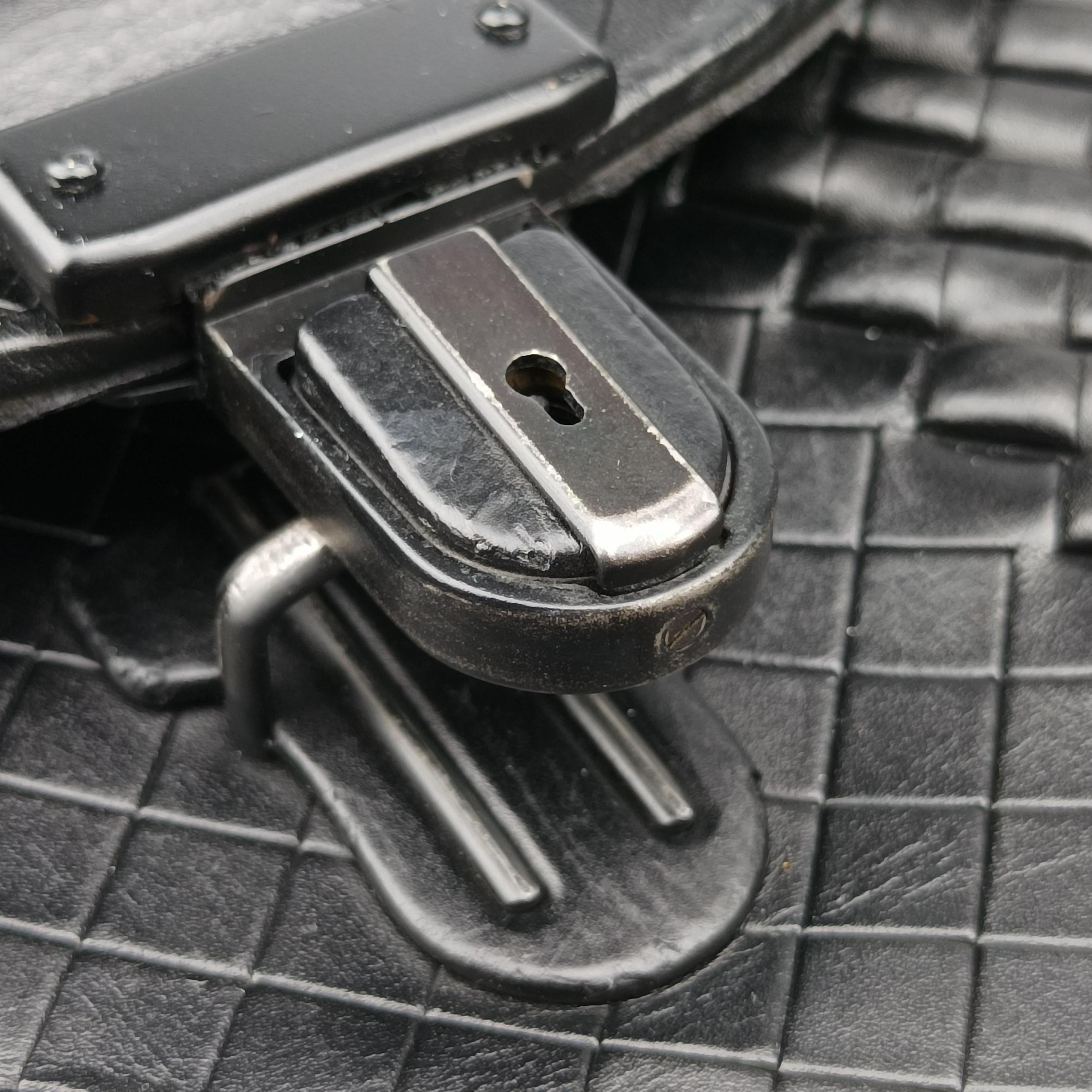 Intrecciato Black lambskin B03482603Cイントレチャート ブラック ラムスキン B03482603C