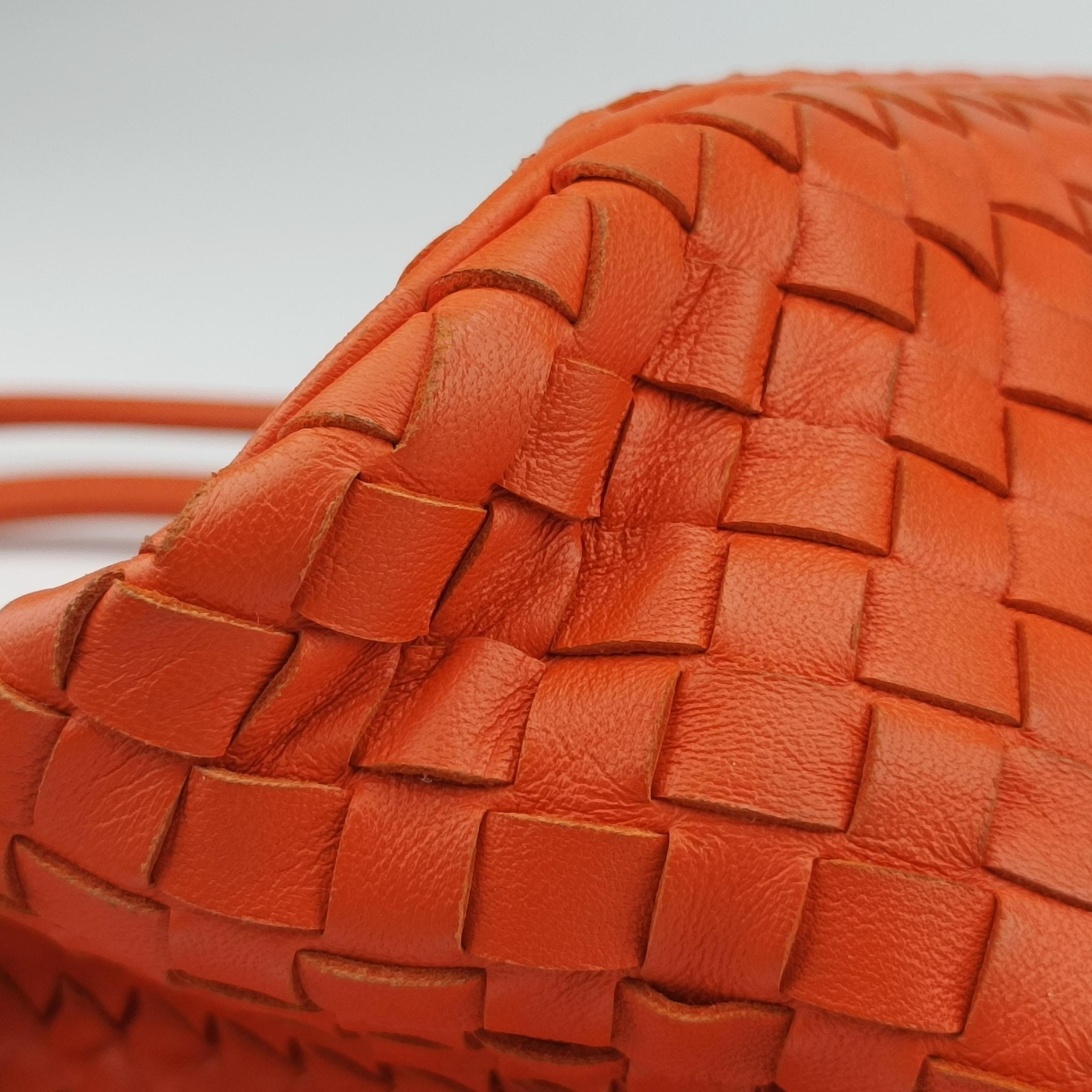 Intrecciato Orange lambskin B03143333Lイントレチャート オレンジ ラムスキン B03143333L