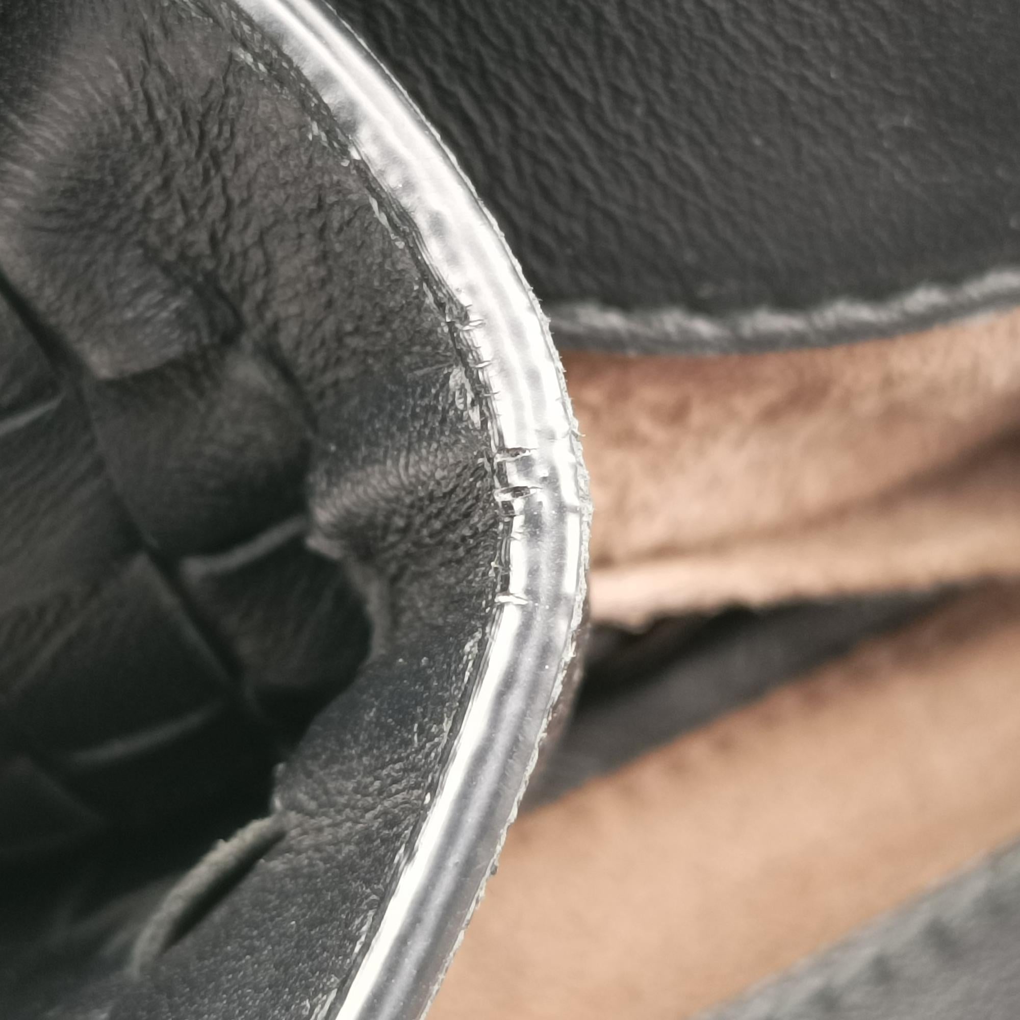 Intrecciato Ellitica Black lambskin B07742078Kイントレチャート エリティカ ブラック ラムスキン B07742078K