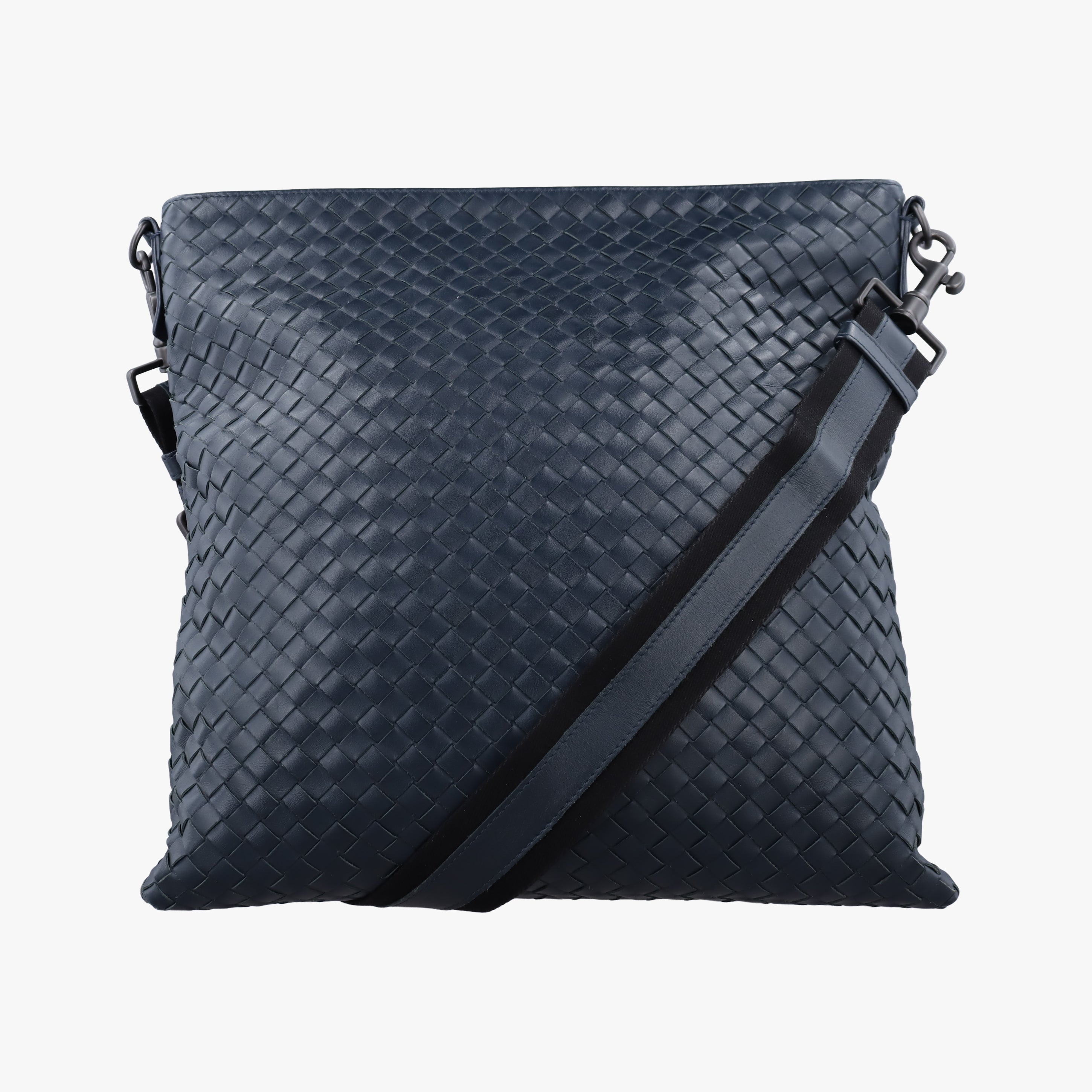 Intrecciato Navy lambskin B06575225Kイントレチャート ネイビー ラムスキン B06575225K