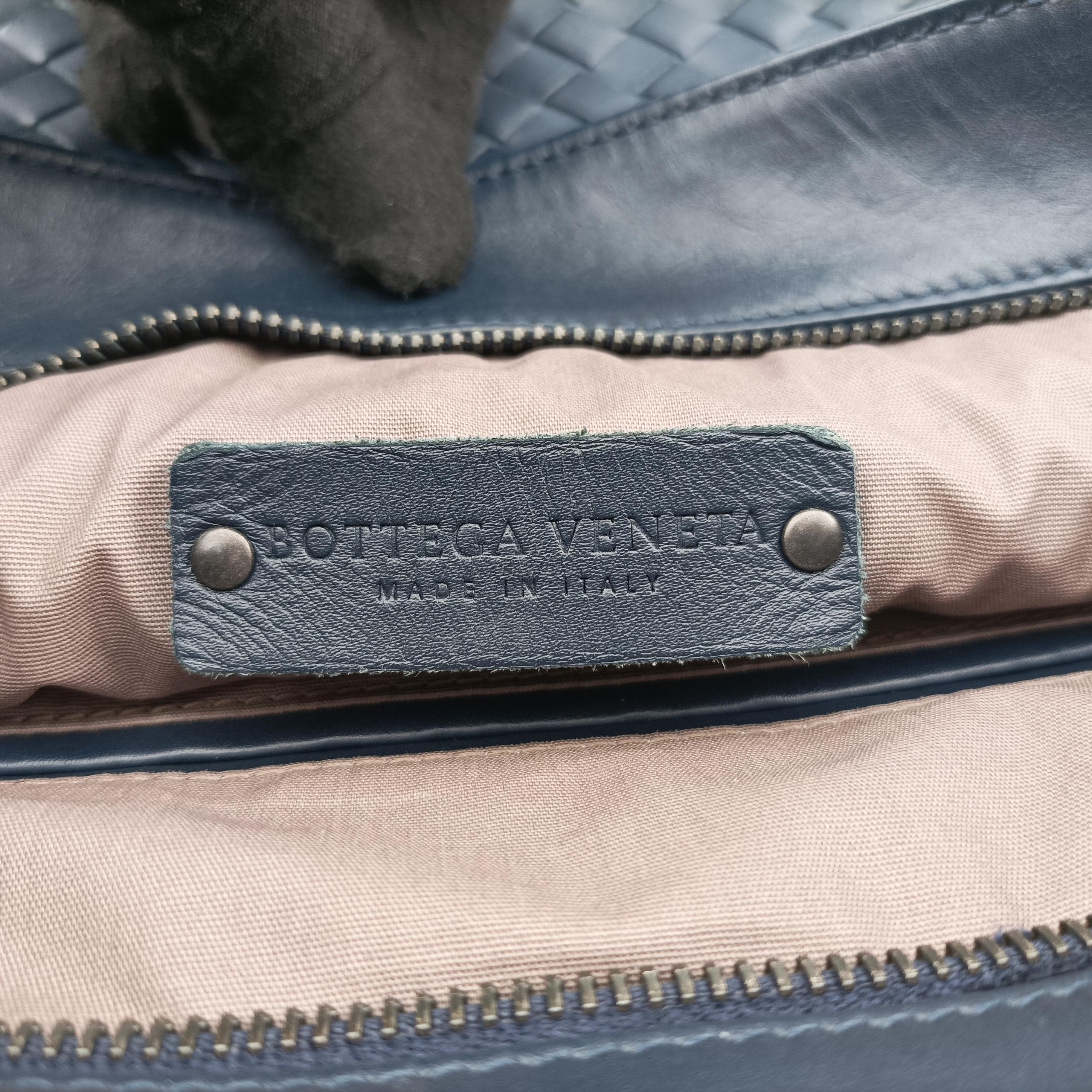 Intrecciato Navy lambskin B06575225Kイントレチャート ネイビー ラムスキン B06575225K