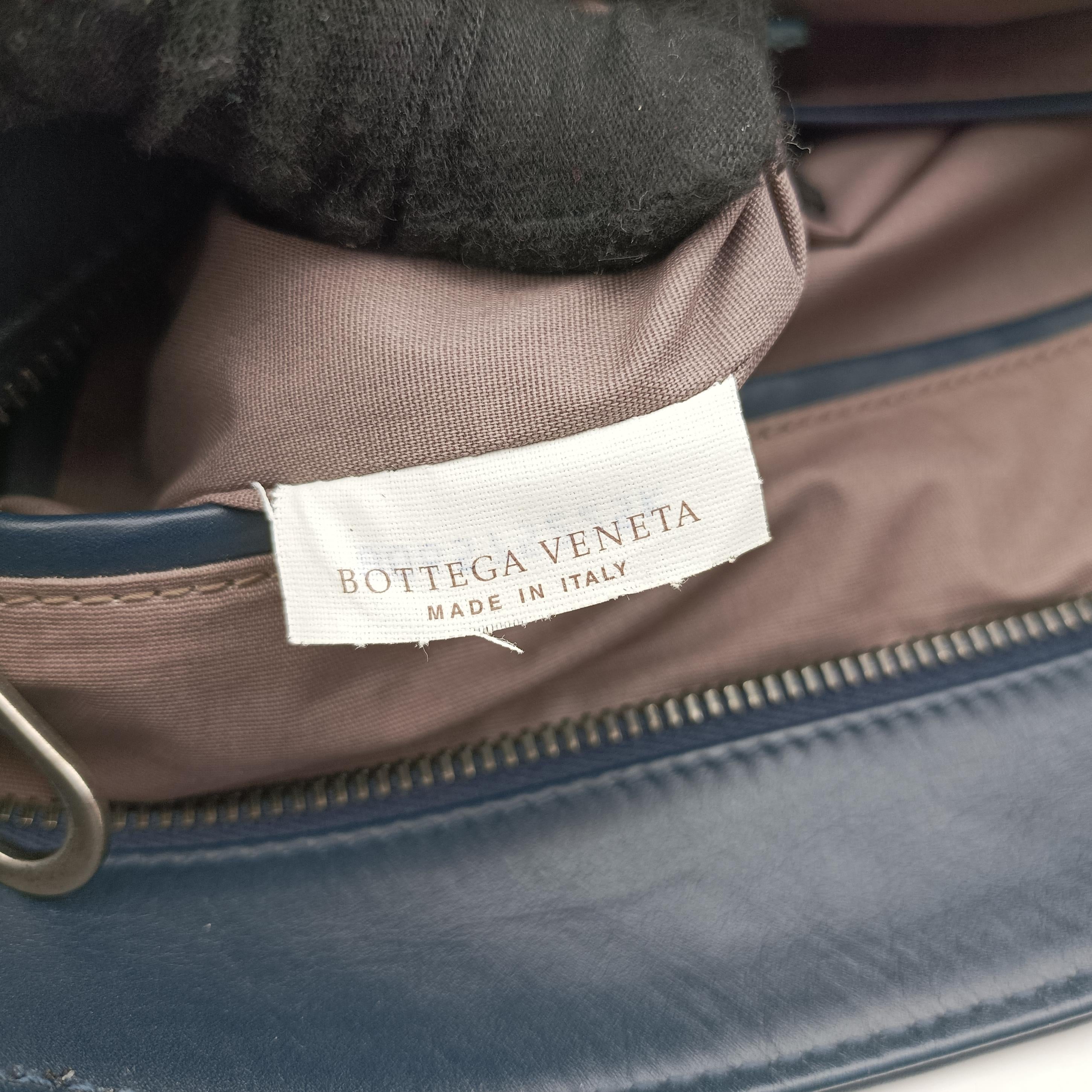 Intrecciato Navy lambskin B06575225Kイントレチャート ネイビー ラムスキン B06575225K