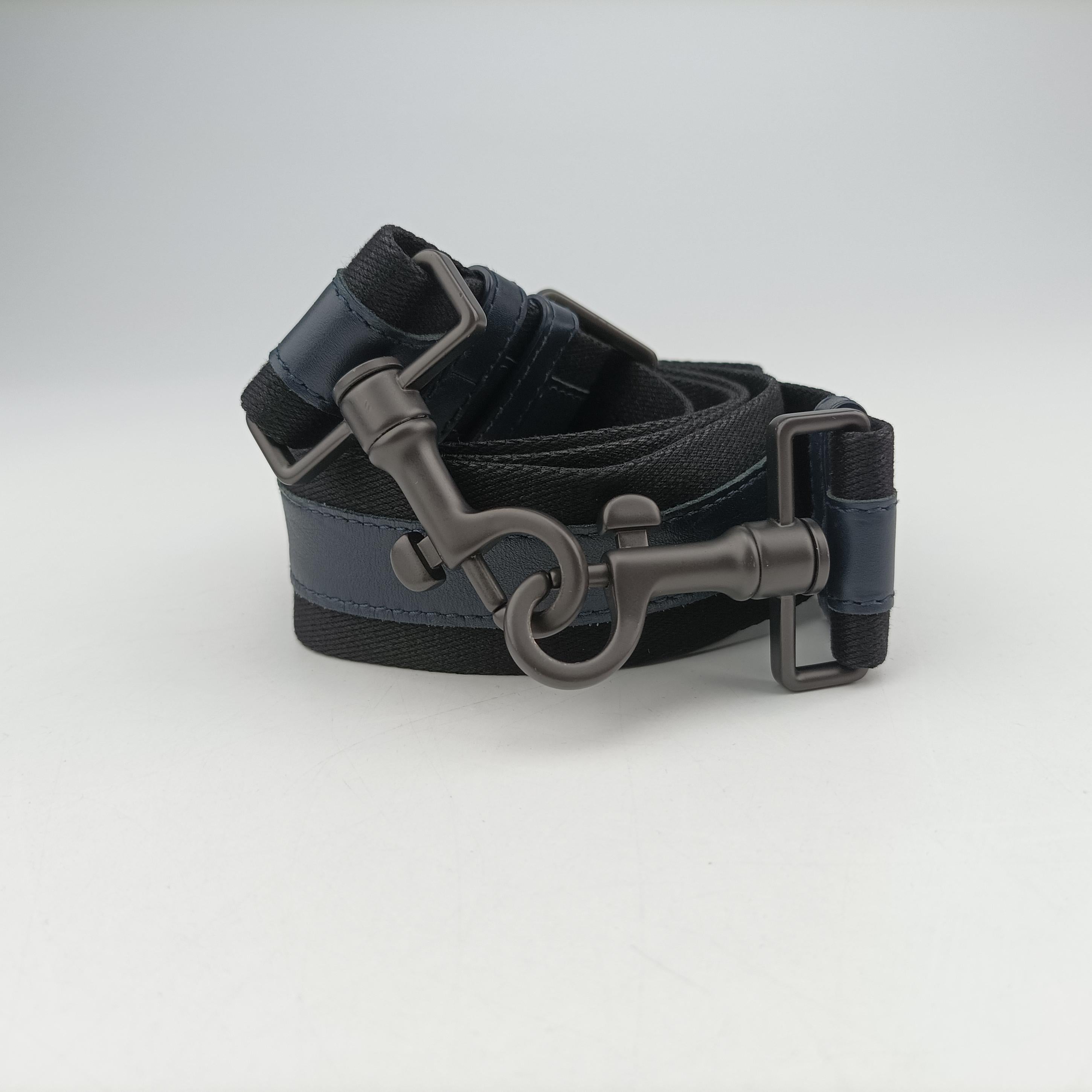 Intrecciato Navy lambskin B06575225Kイントレチャート ネイビー ラムスキン B06575225K