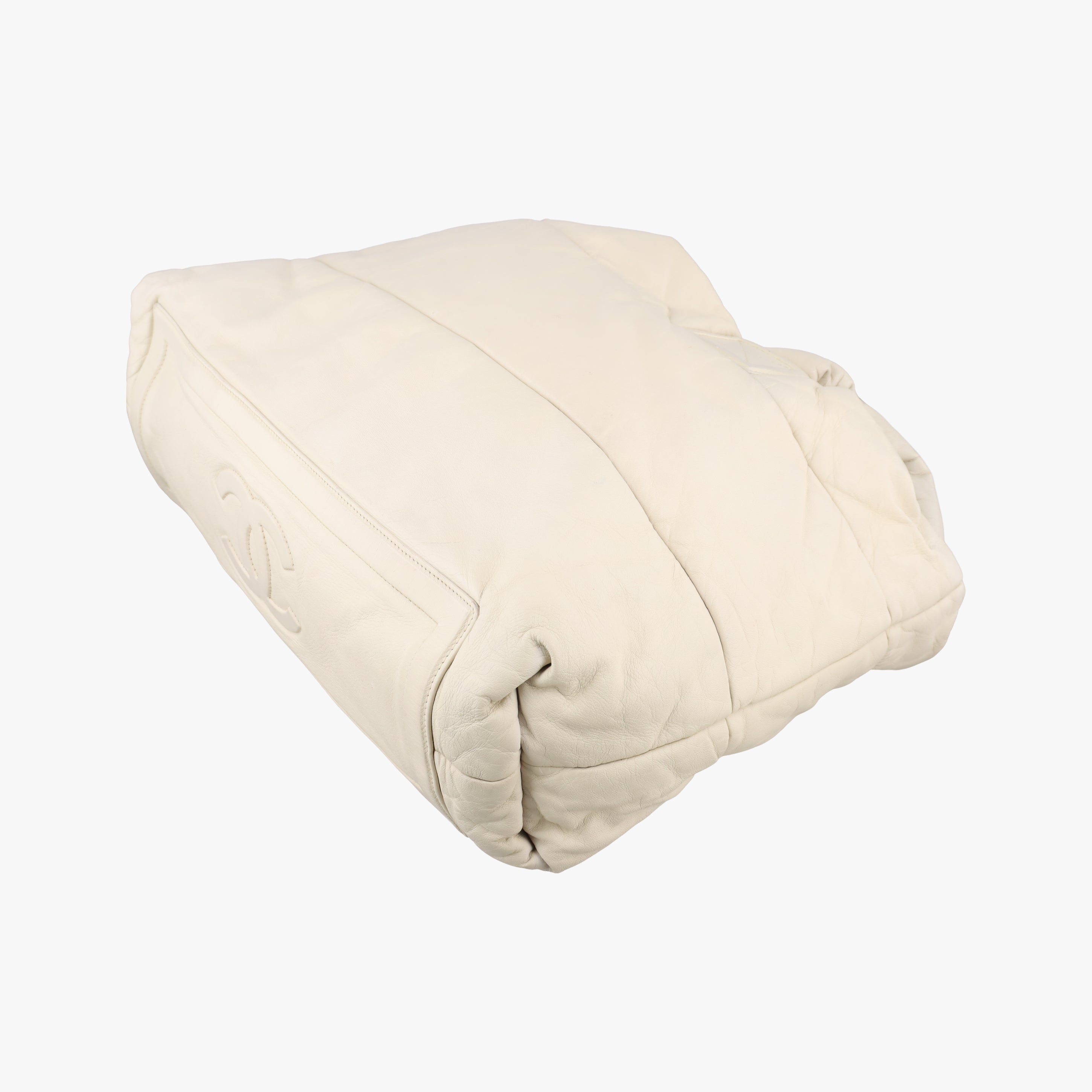Cococoon Quilting White lambskin A47107 13004523コココクーン キルティング ホワイト ラムスキン A47107 13004523