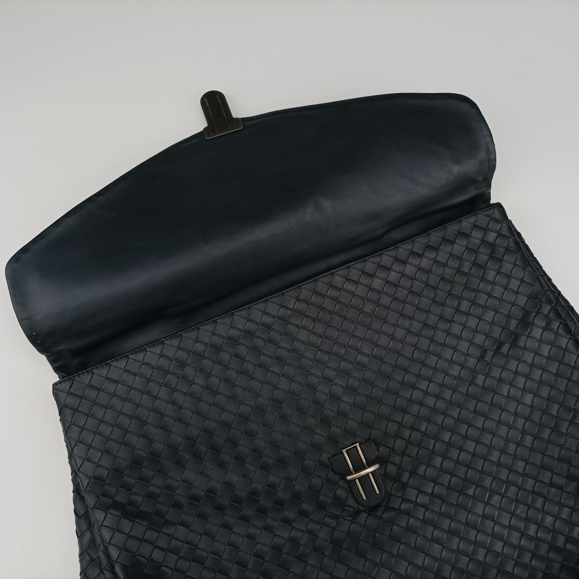 Intrecciato Navy lambskin B01351879Mイントレチャート ネイビー ラムスキン B01351879M