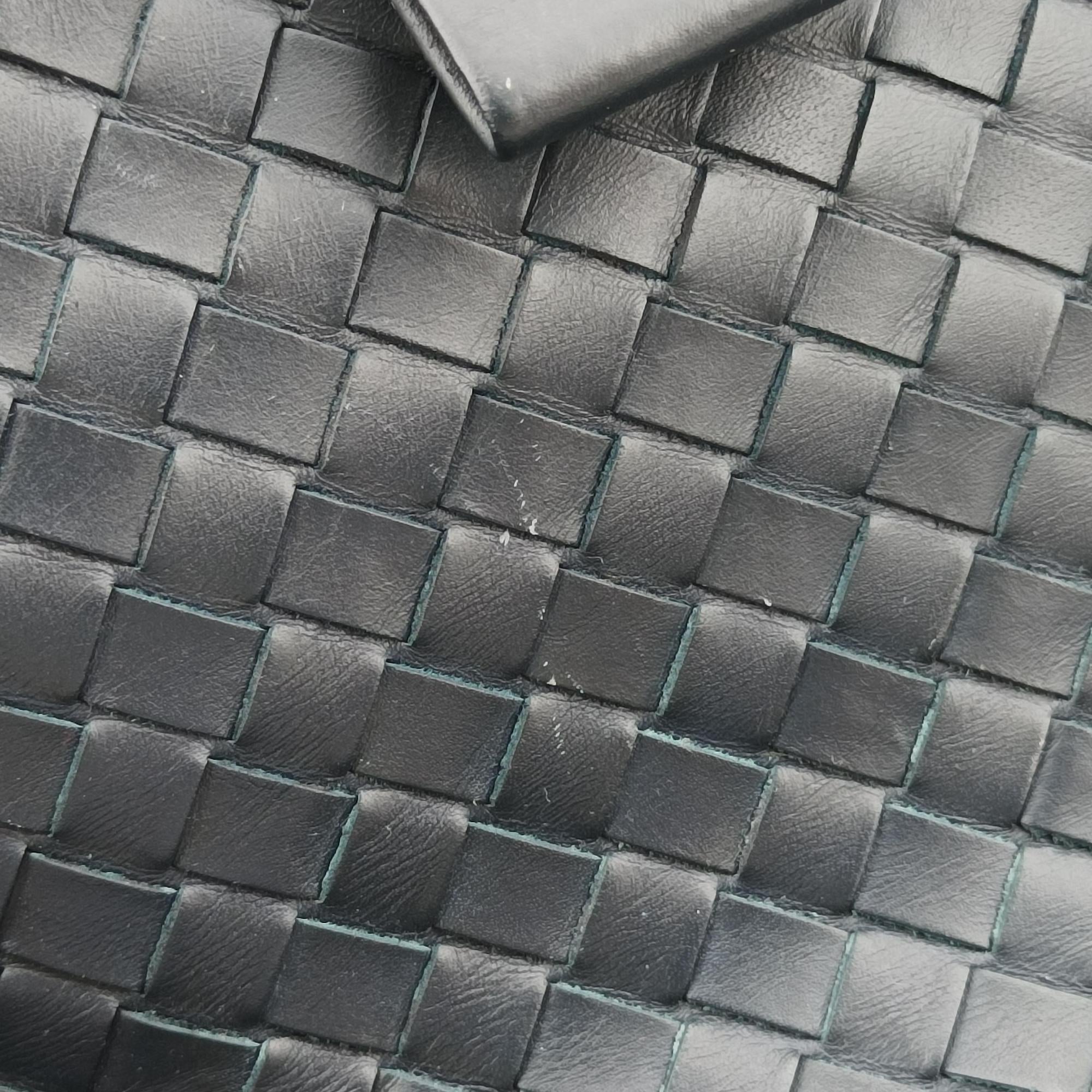 Intrecciato Navy lambskin B01351879Mイントレチャート ネイビー ラムスキン B01351879M