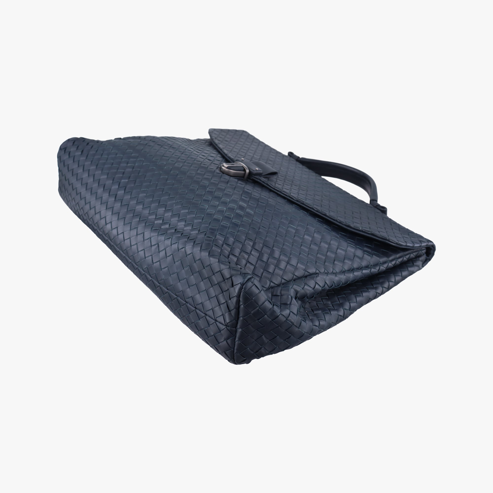 Intrecciato Navy lambskin B01351879Mイントレチャート ネイビー ラムスキン B01351879M