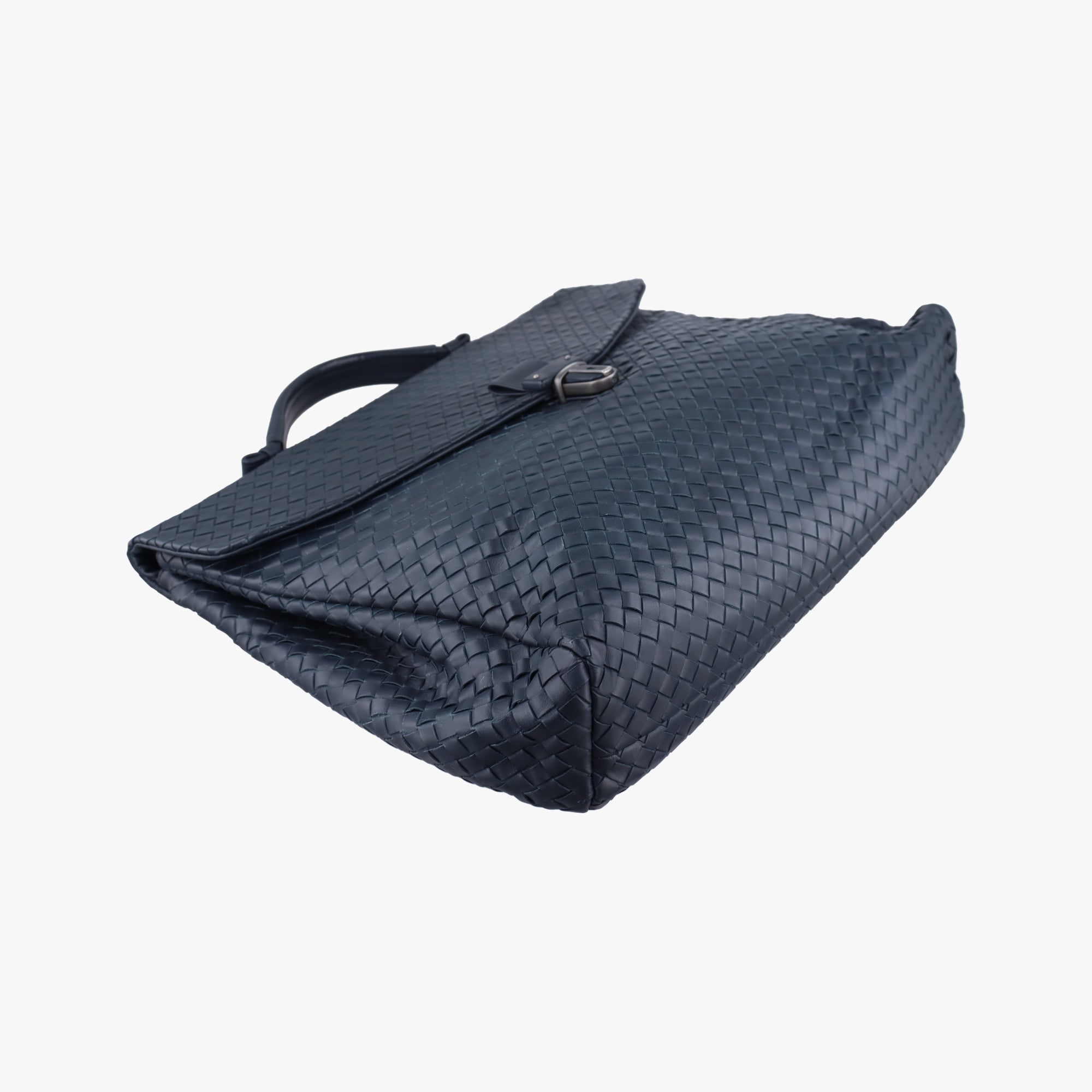 Intrecciato Navy lambskin B01351879Mイントレチャート ネイビー ラムスキン B01351879M