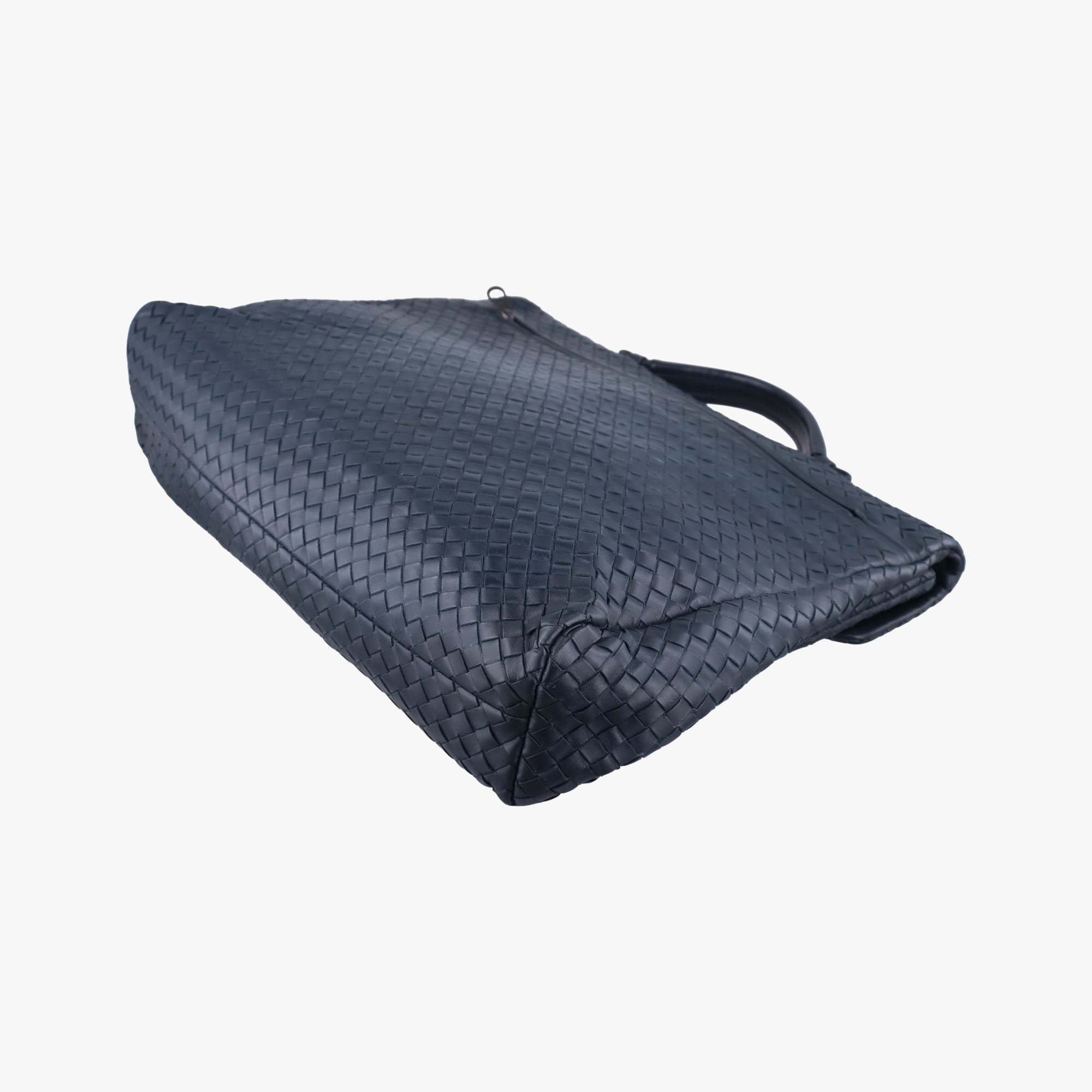 Intrecciato Navy lambskin B01351879Mイントレチャート ネイビー ラムスキン B01351879M