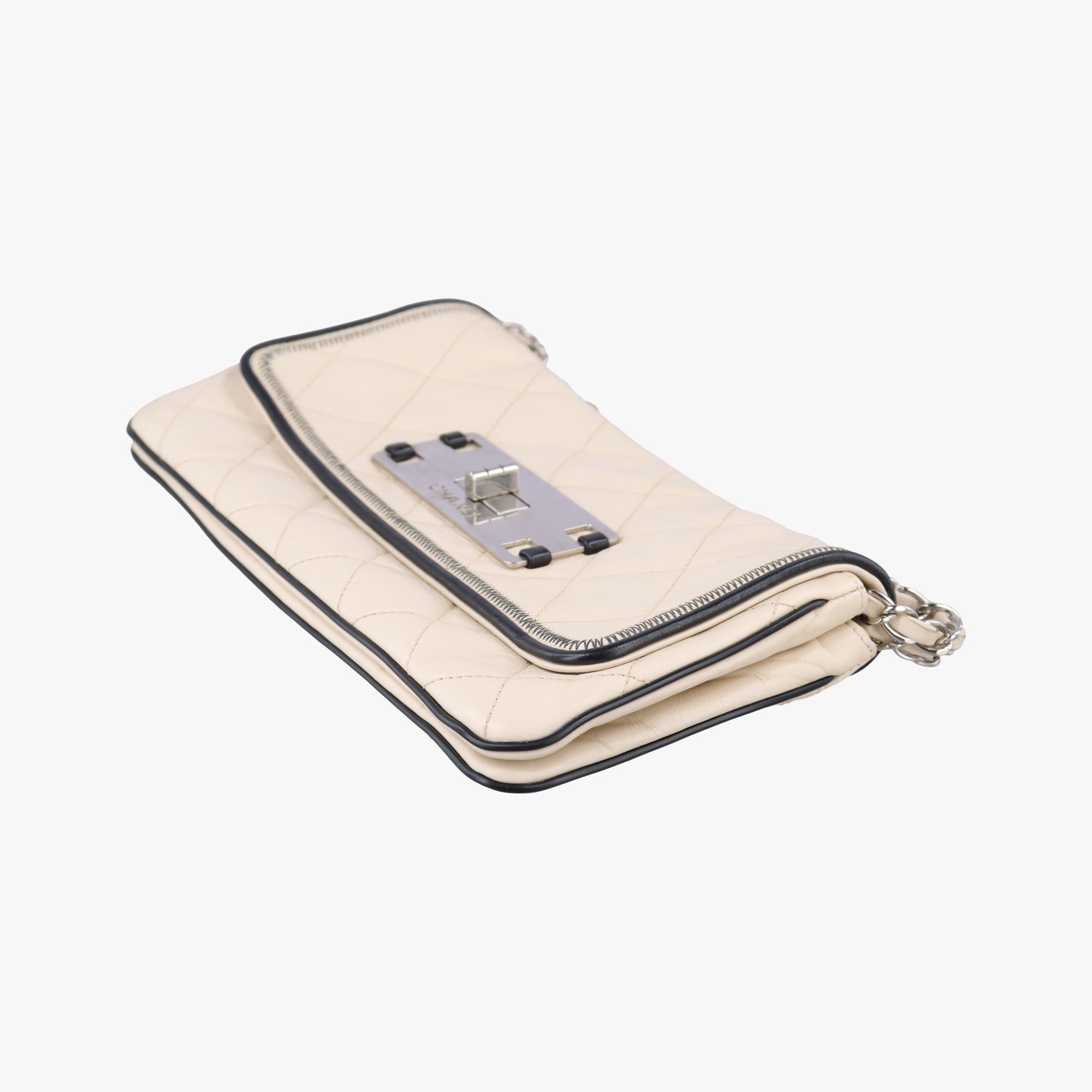 East West White lambskin A37691 12109225イーストウエスト ホワイト ラムスキン A37691 12109225