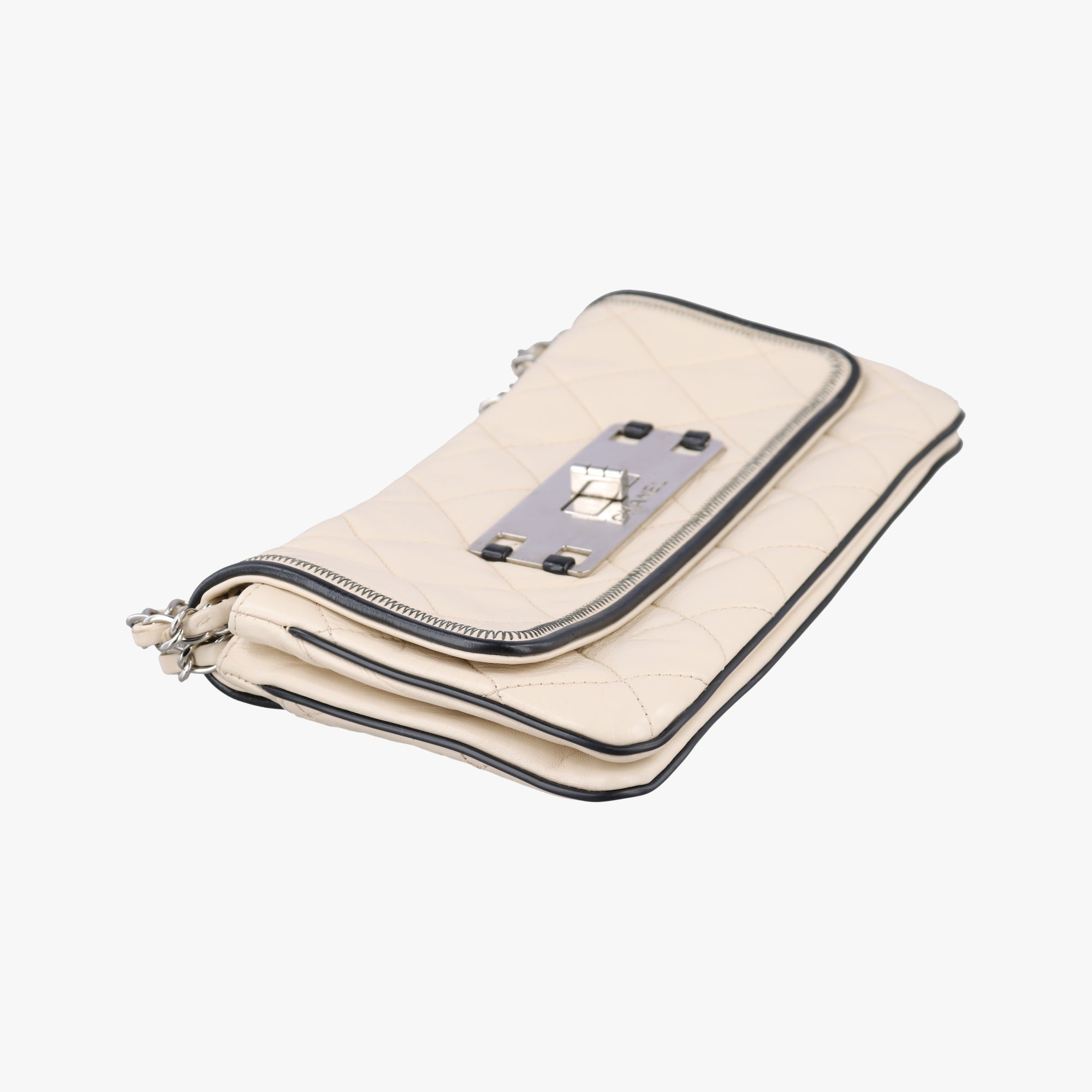 East West White lambskin A37691 12109225イーストウエスト ホワイト ラムスキン A37691 12109225