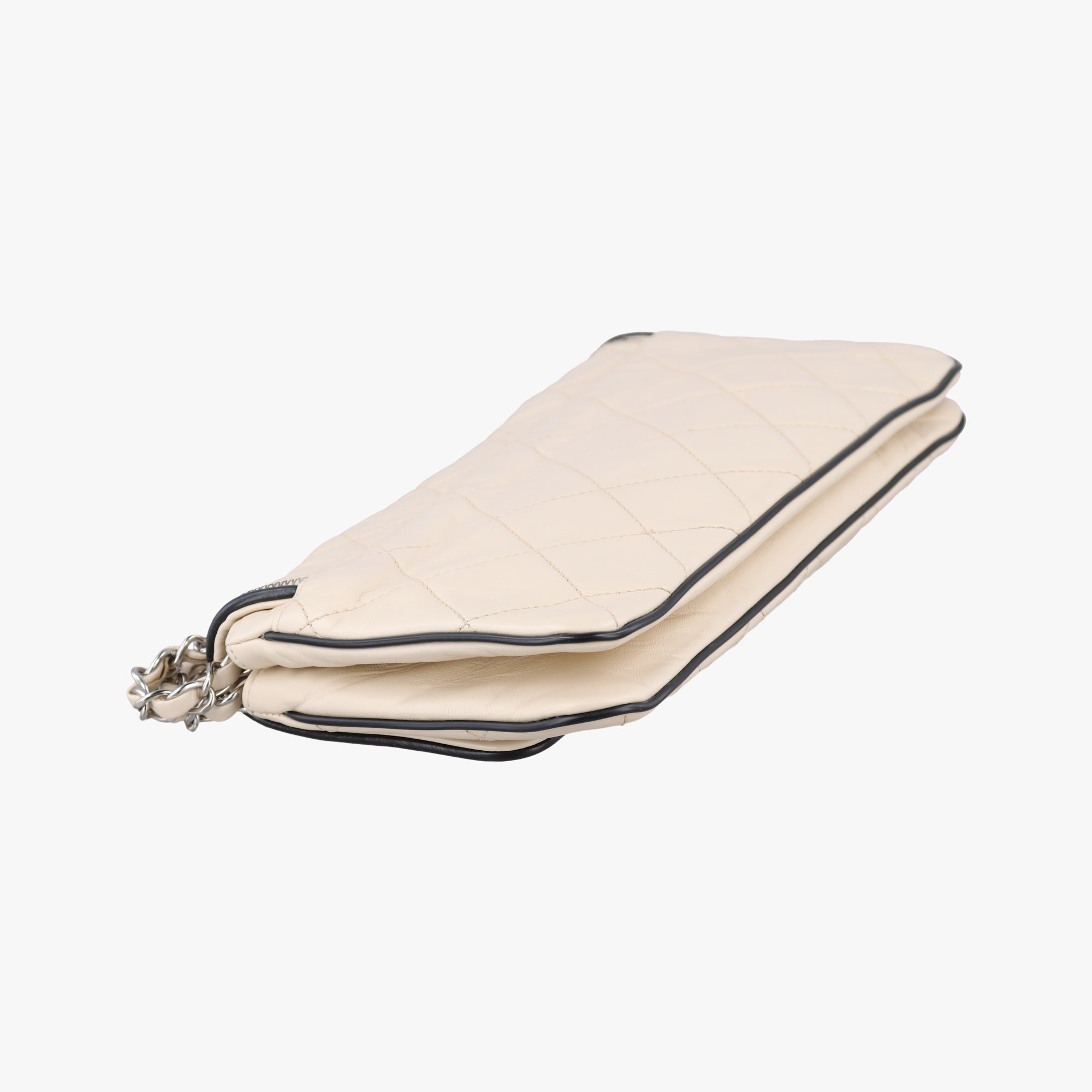 East West White lambskin A37691 12109225イーストウエスト ホワイト ラムスキン A37691 12109225