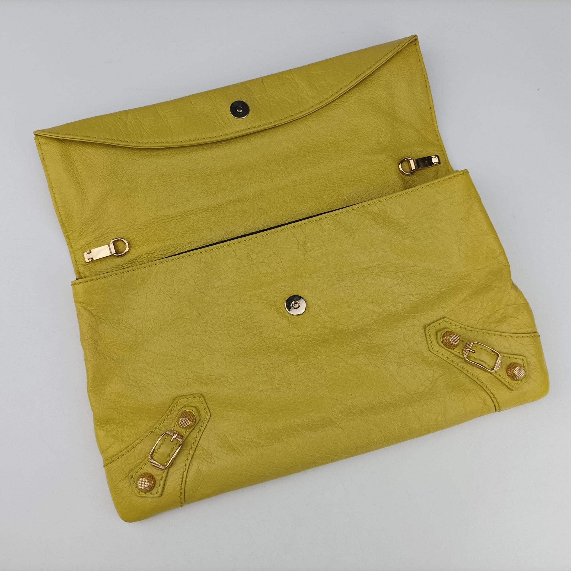 Envelop Yellow lambskin 327079.7330.H.538735エンベロップ イエロー ラムスキン 327079.7330.H.538735
