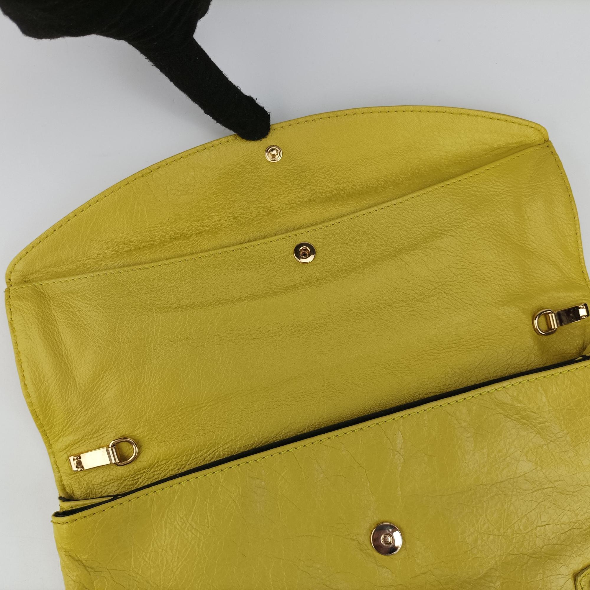 Envelop Yellow lambskin 327079.7330.H.538735エンベロップ イエロー ラムスキン 327079.7330.H.538735