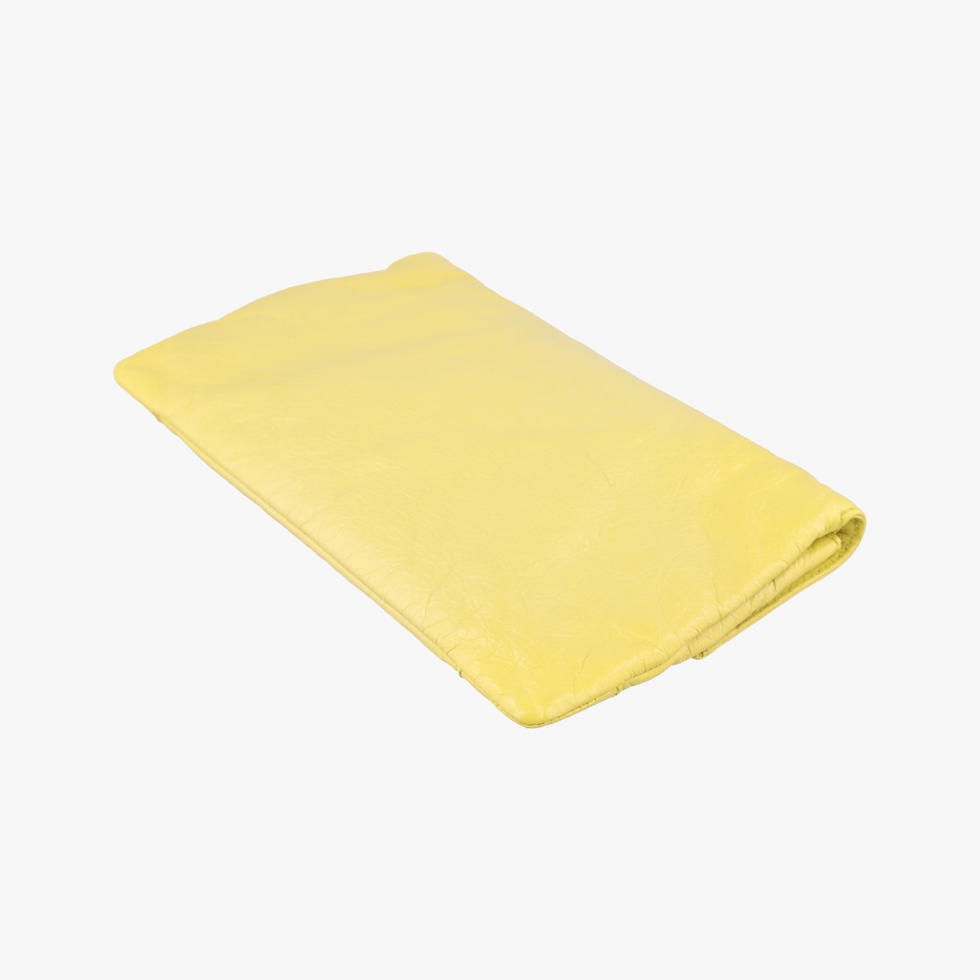 Envelop Yellow lambskin 327079.7330.H.538735エンベロップ イエロー ラムスキン 327079.7330.H.538735